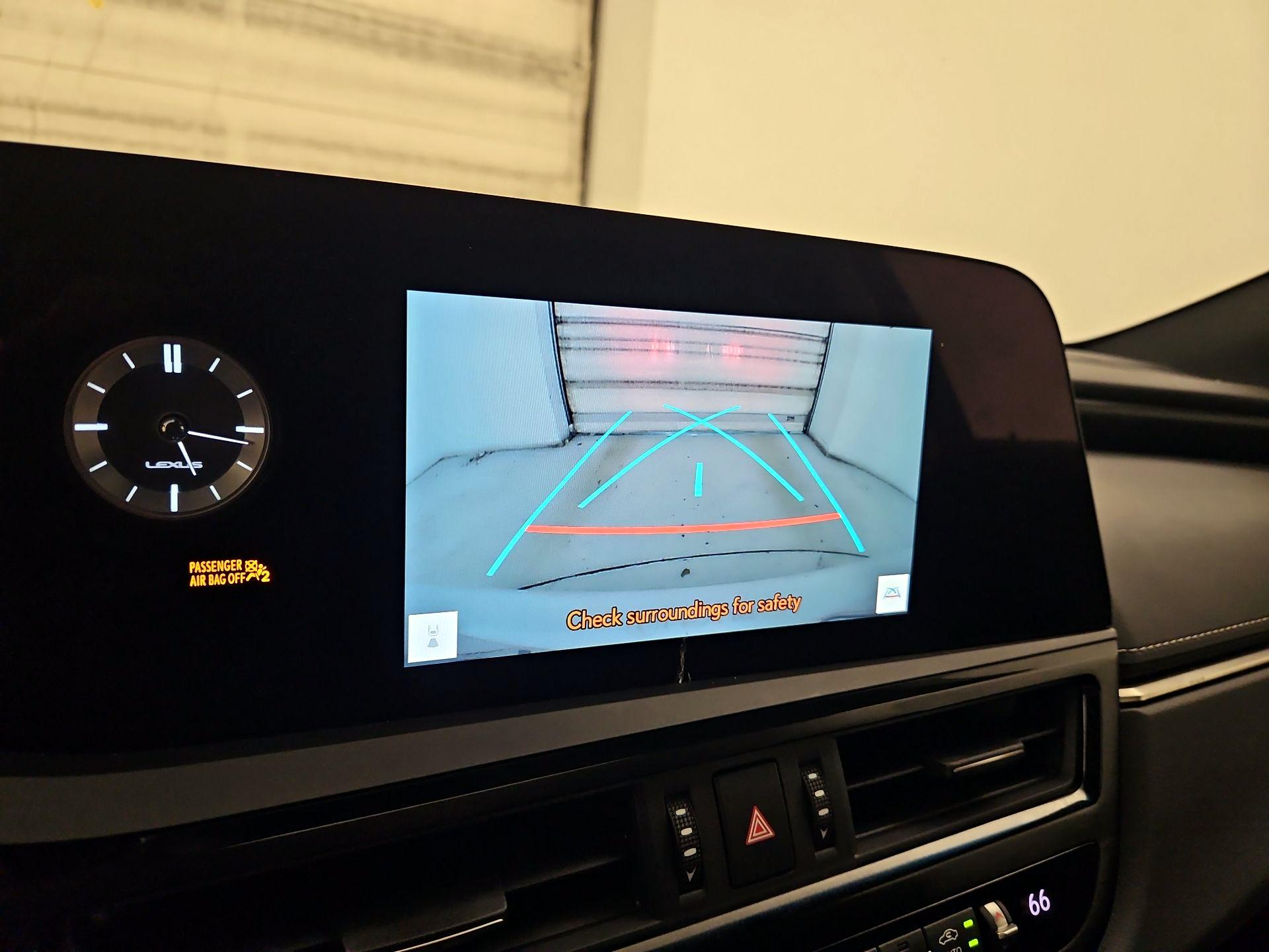 Thumbnail: 2023 Lexus ES - 15