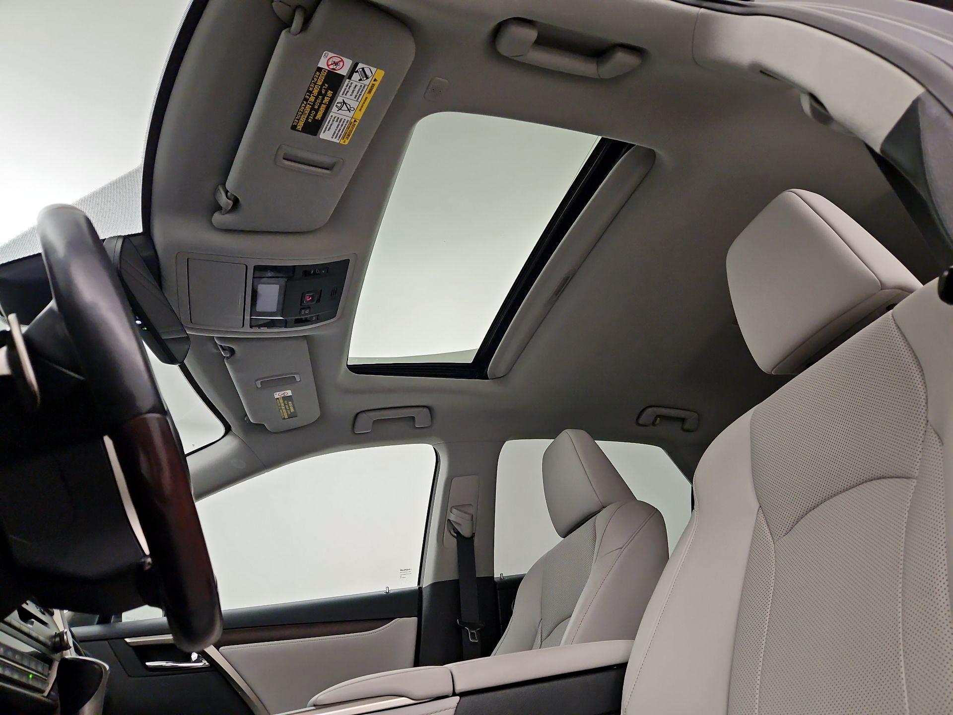 Thumbnail: 2020 Lexus RX - 20