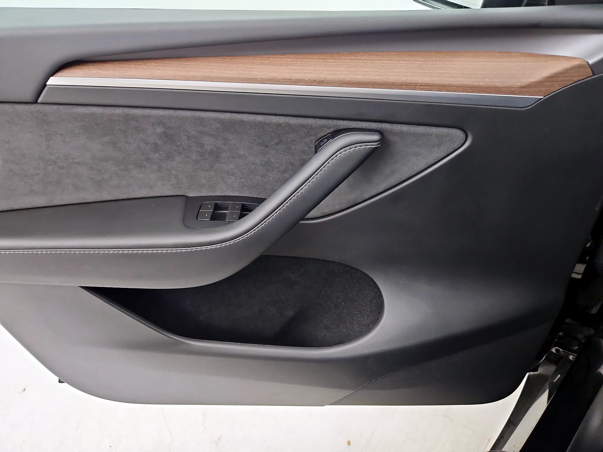 Thumbnail: 2024 Tesla Model Y - 12