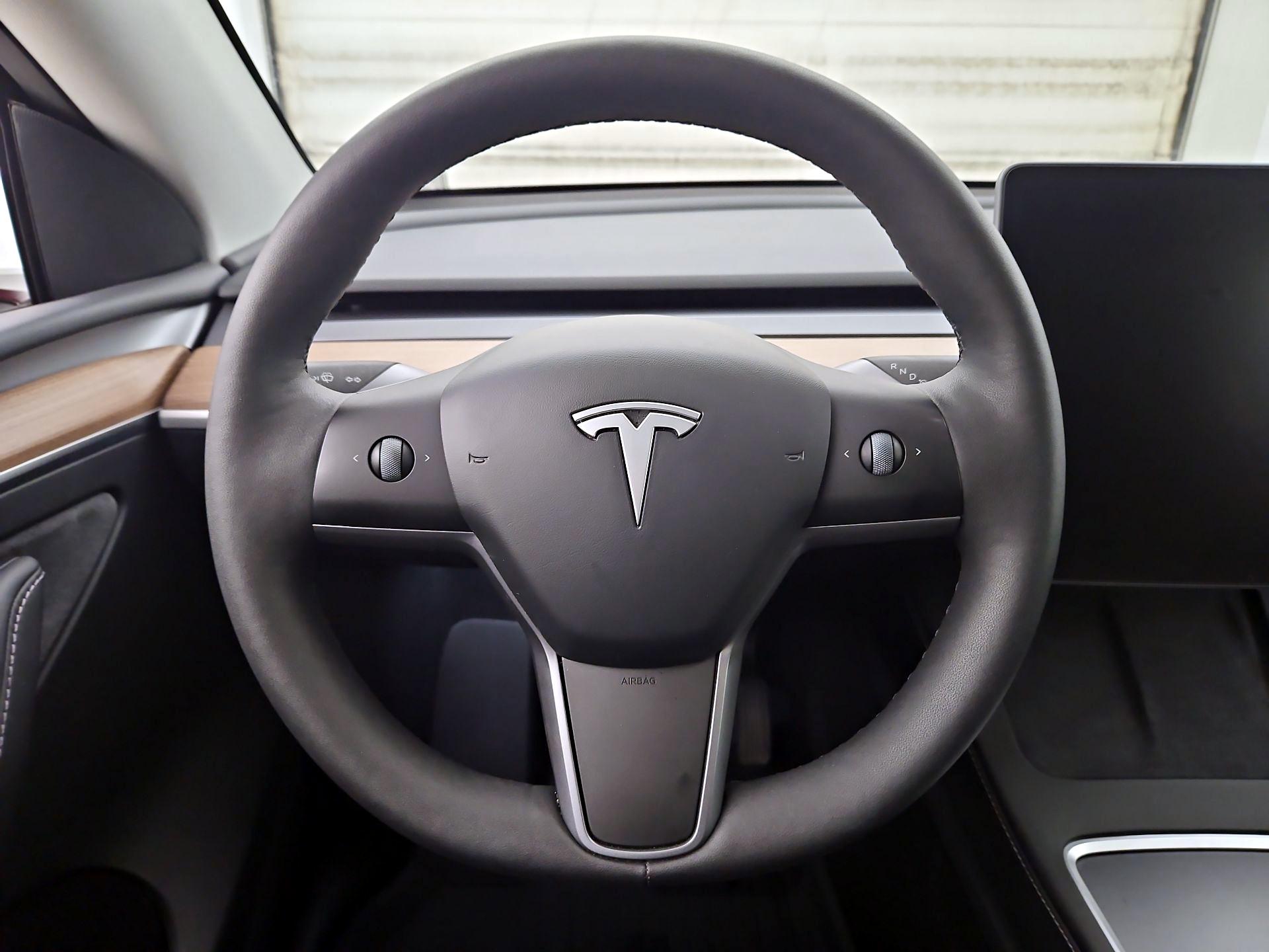 Thumbnail: 2024 Tesla Model Y - 10