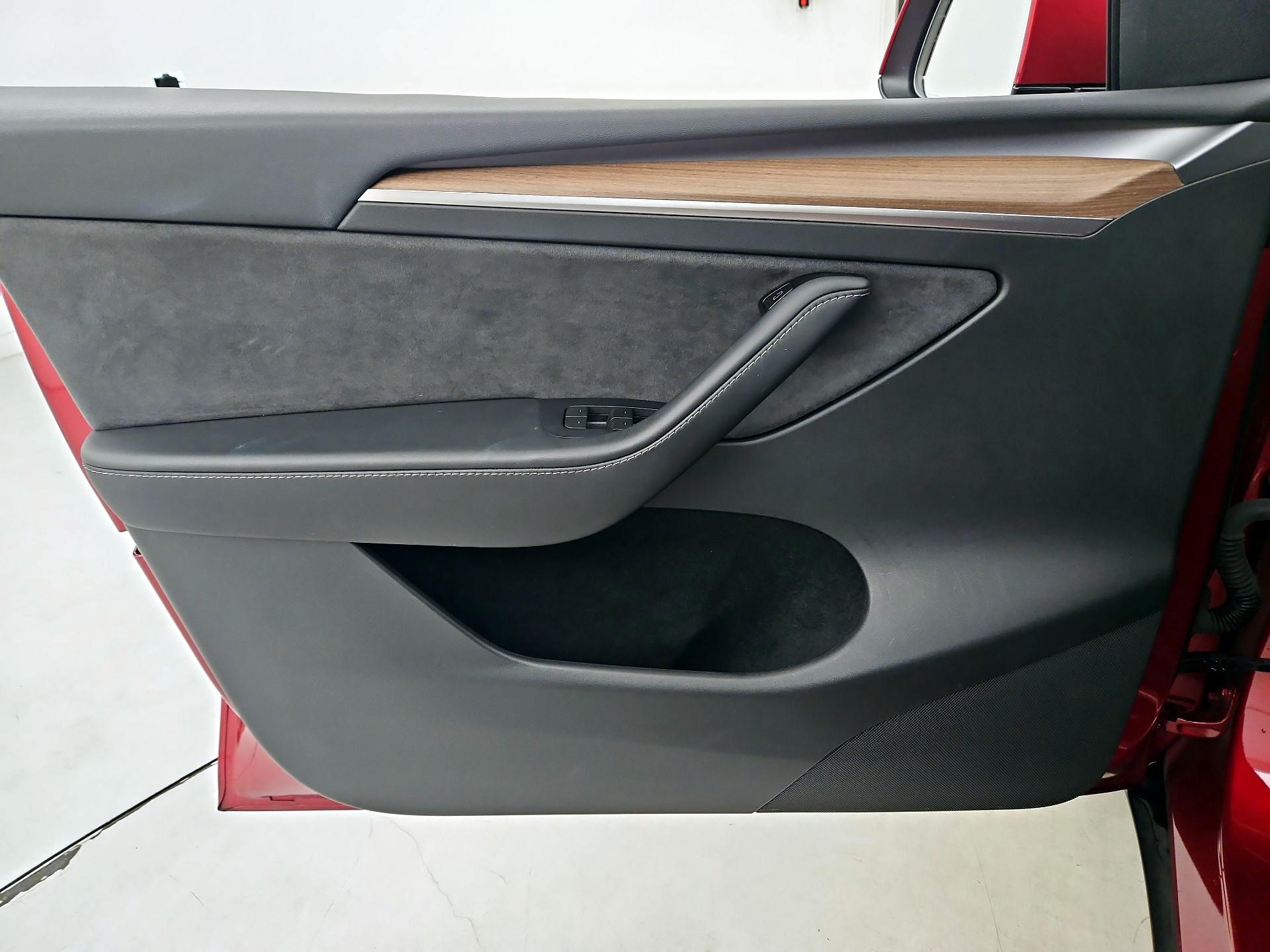 Thumbnail: 2024 Tesla Model Y - 12