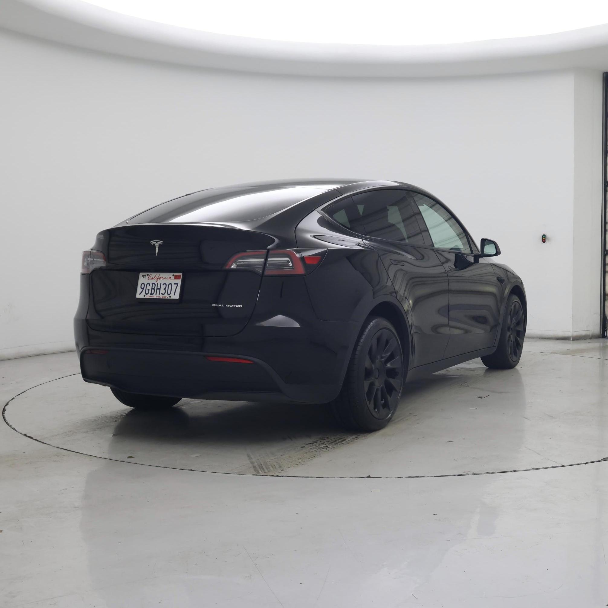 Thumbnail: 2023 Tesla Model Y - 8