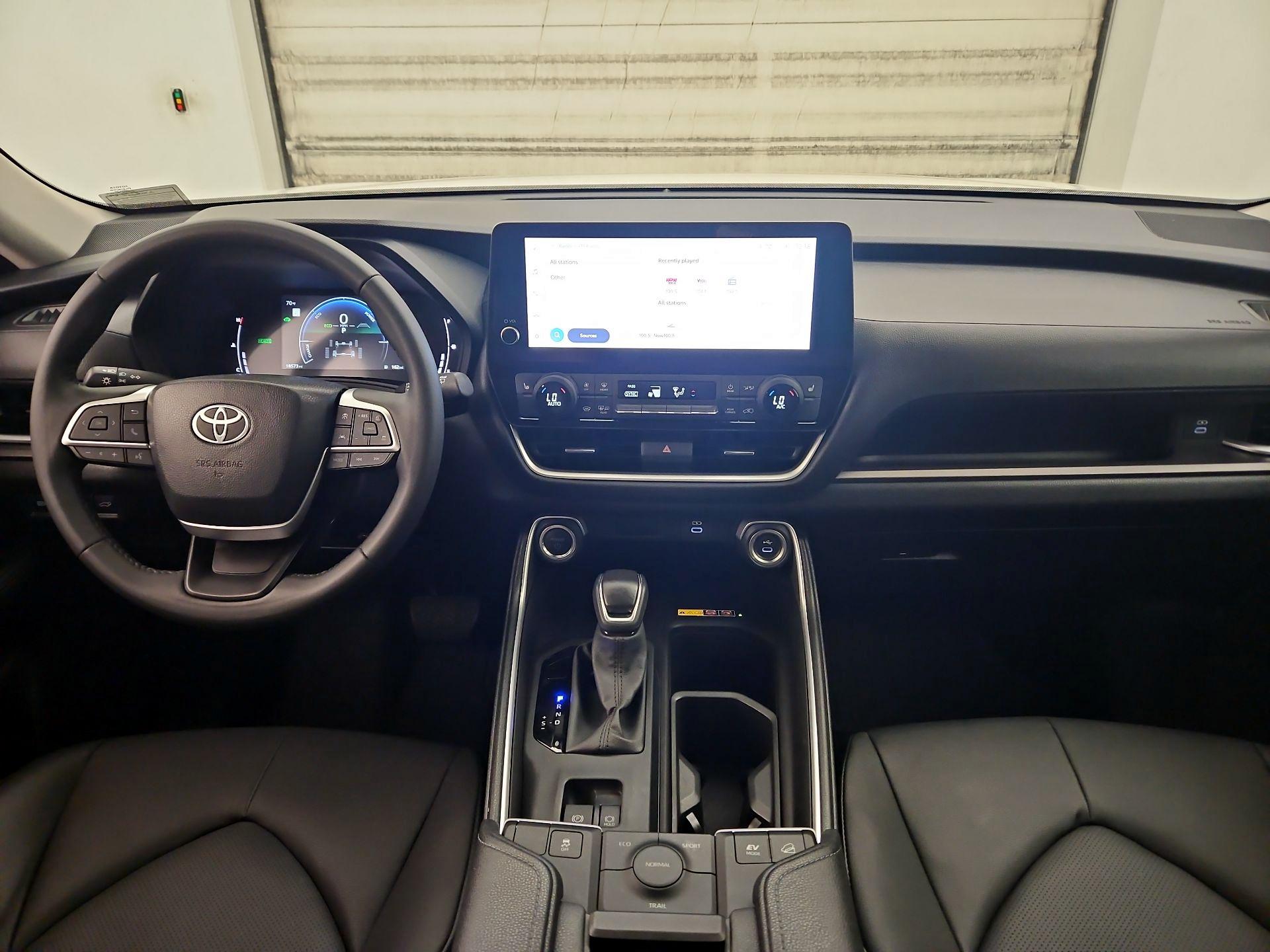 Thumbnail: 2024 Toyota Highlander - 9
