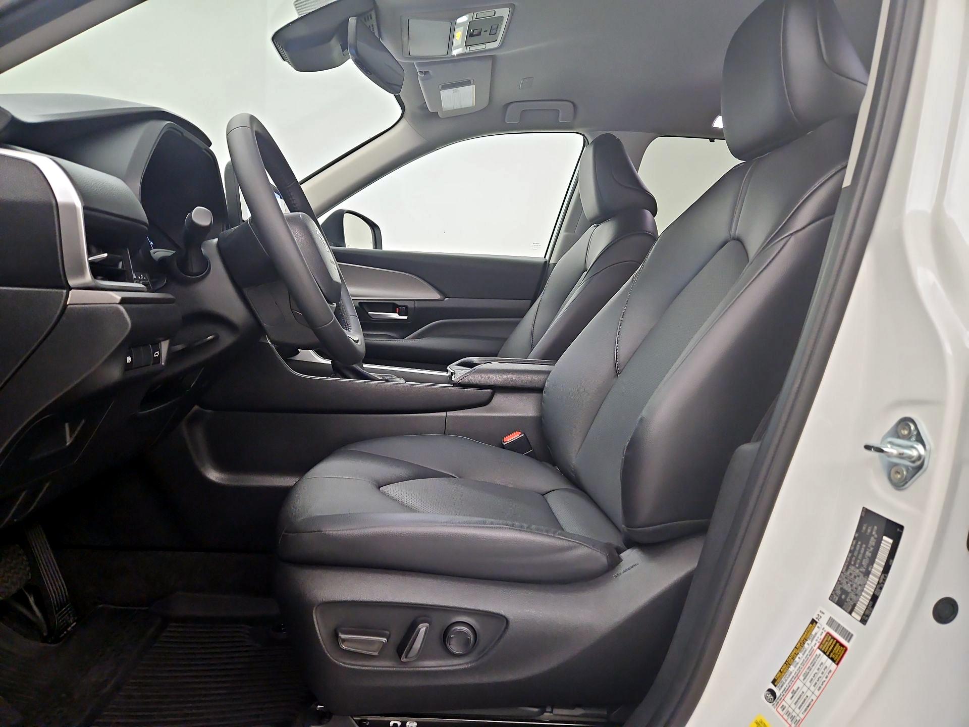 Thumbnail: 2024 Toyota Highlander - 11