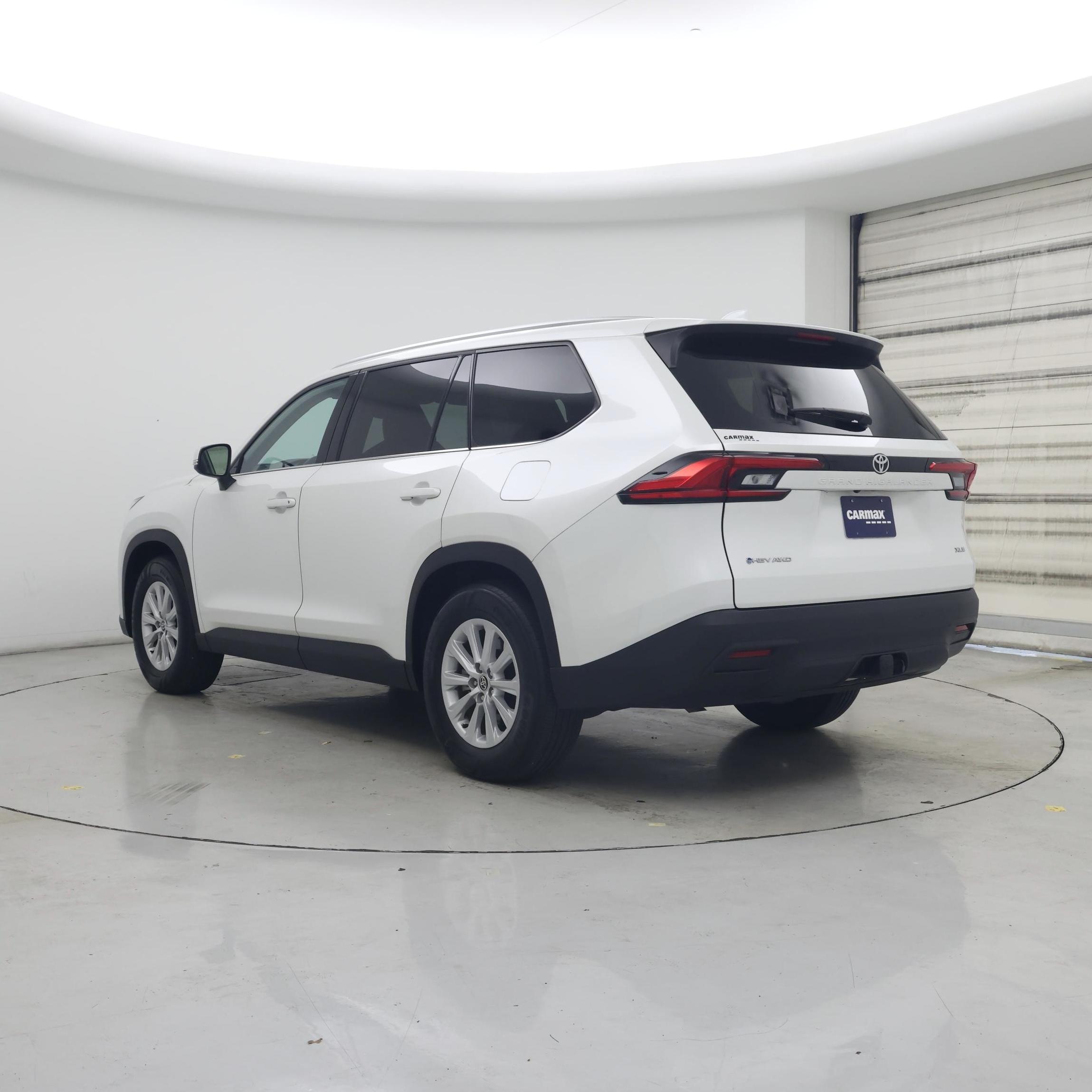 Thumbnail: 2024 Toyota Highlander - 2