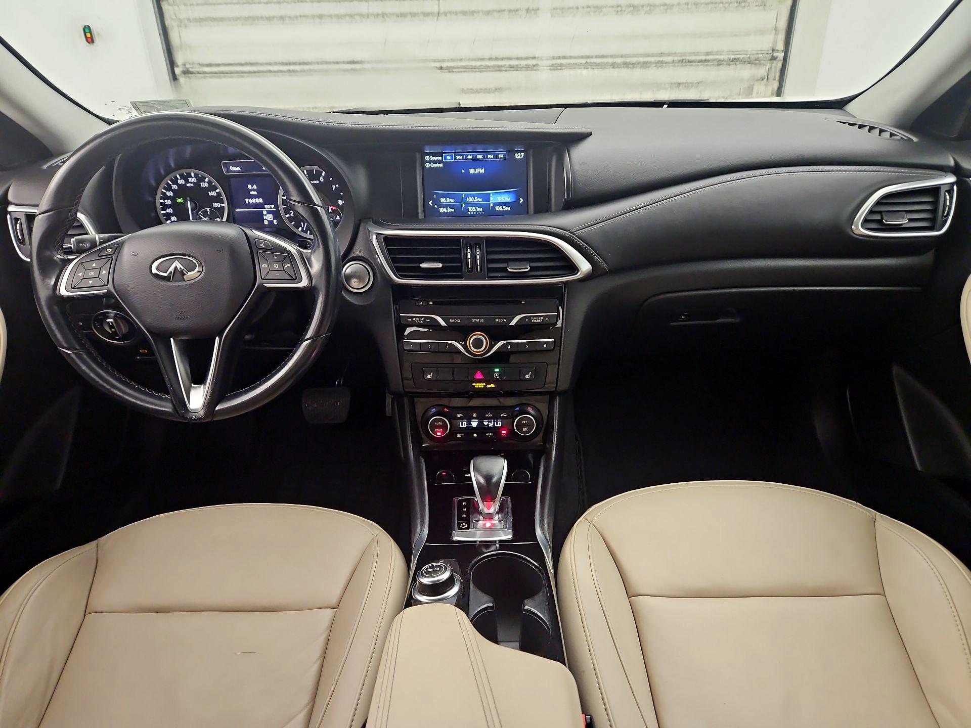 Thumbnail: 2017 INFINITI QX30 - 9