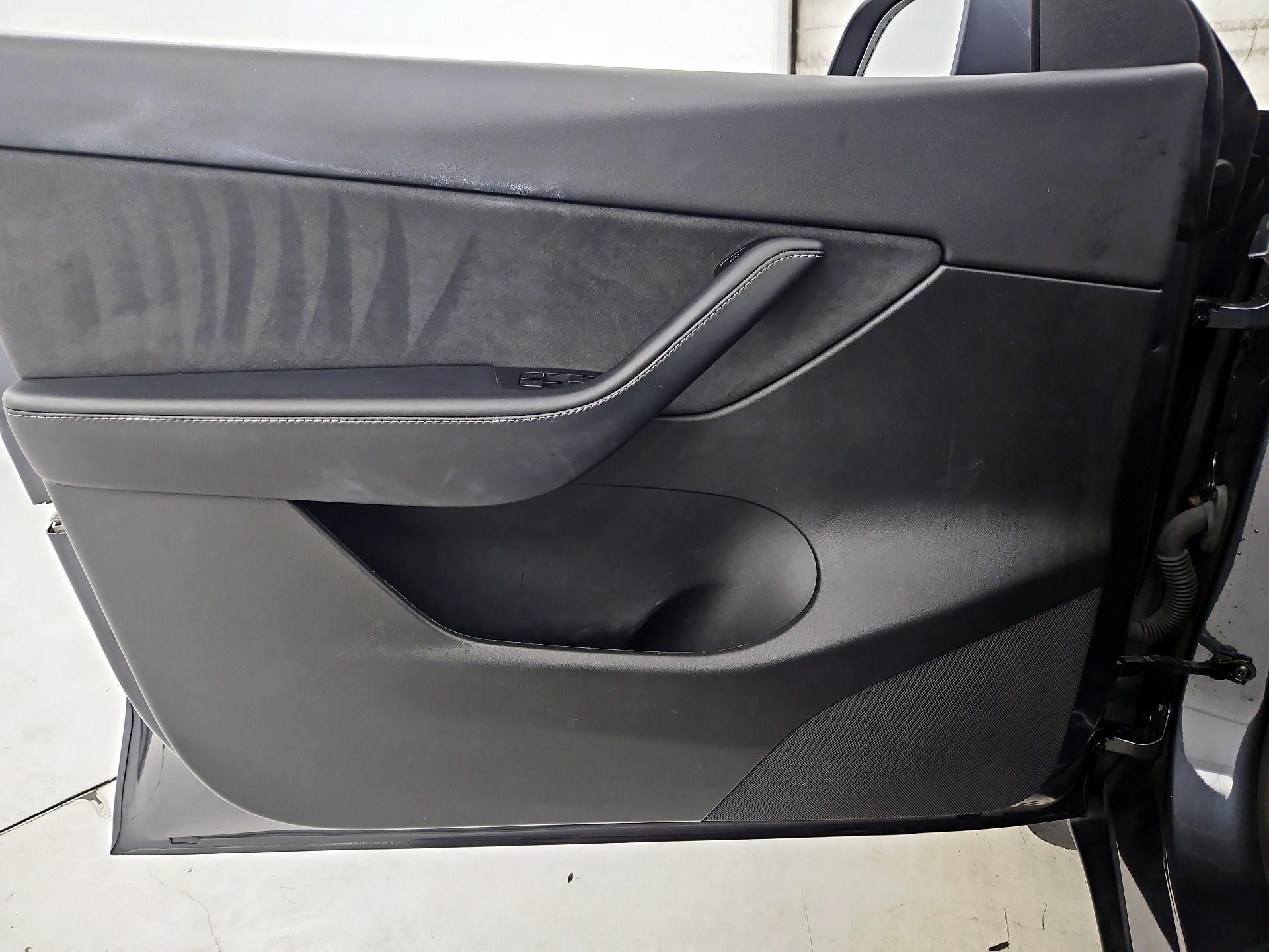 Thumbnail: 2022 Tesla Model Y - 12