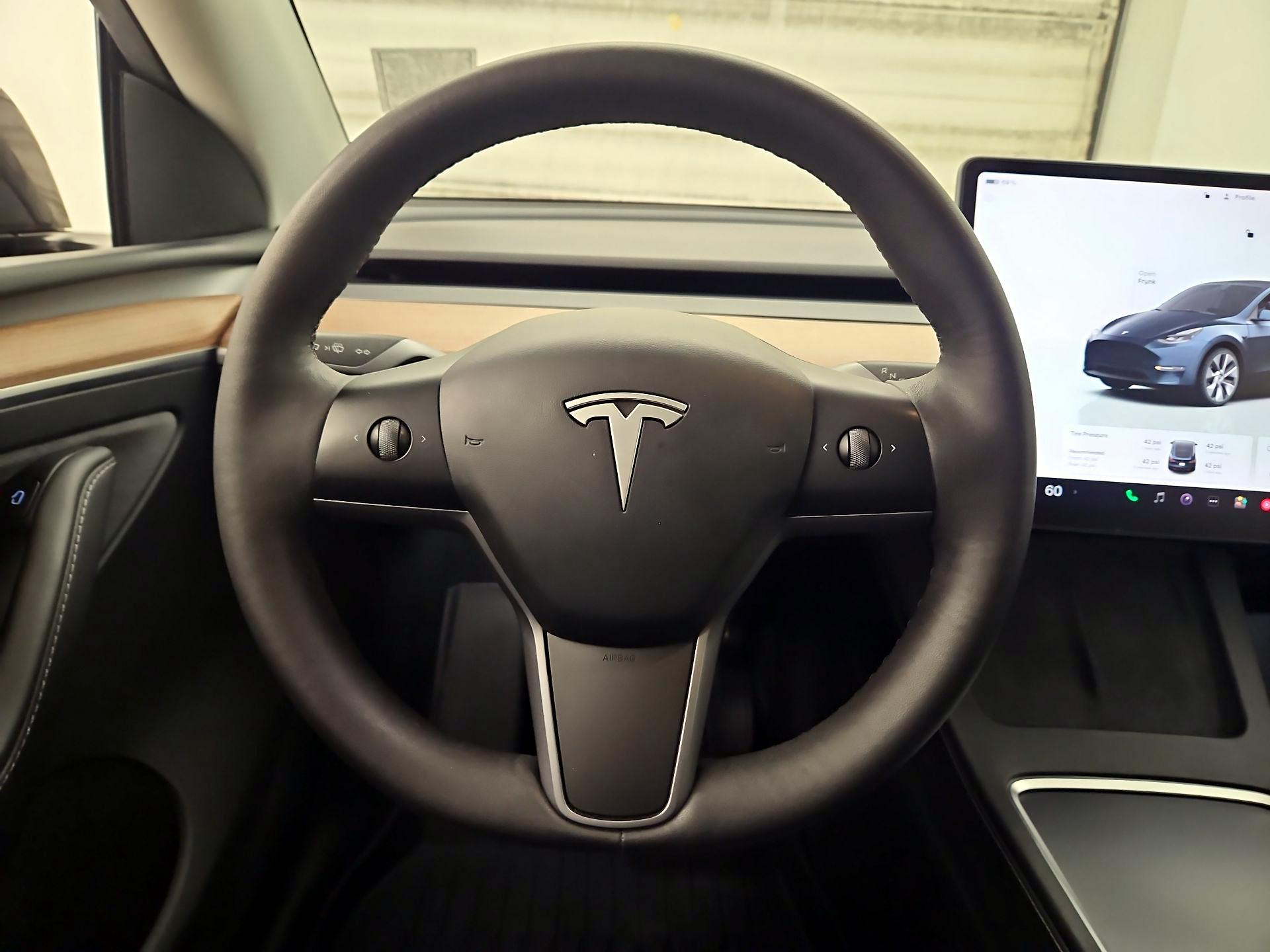 Thumbnail: 2024 Tesla Model Y - 10