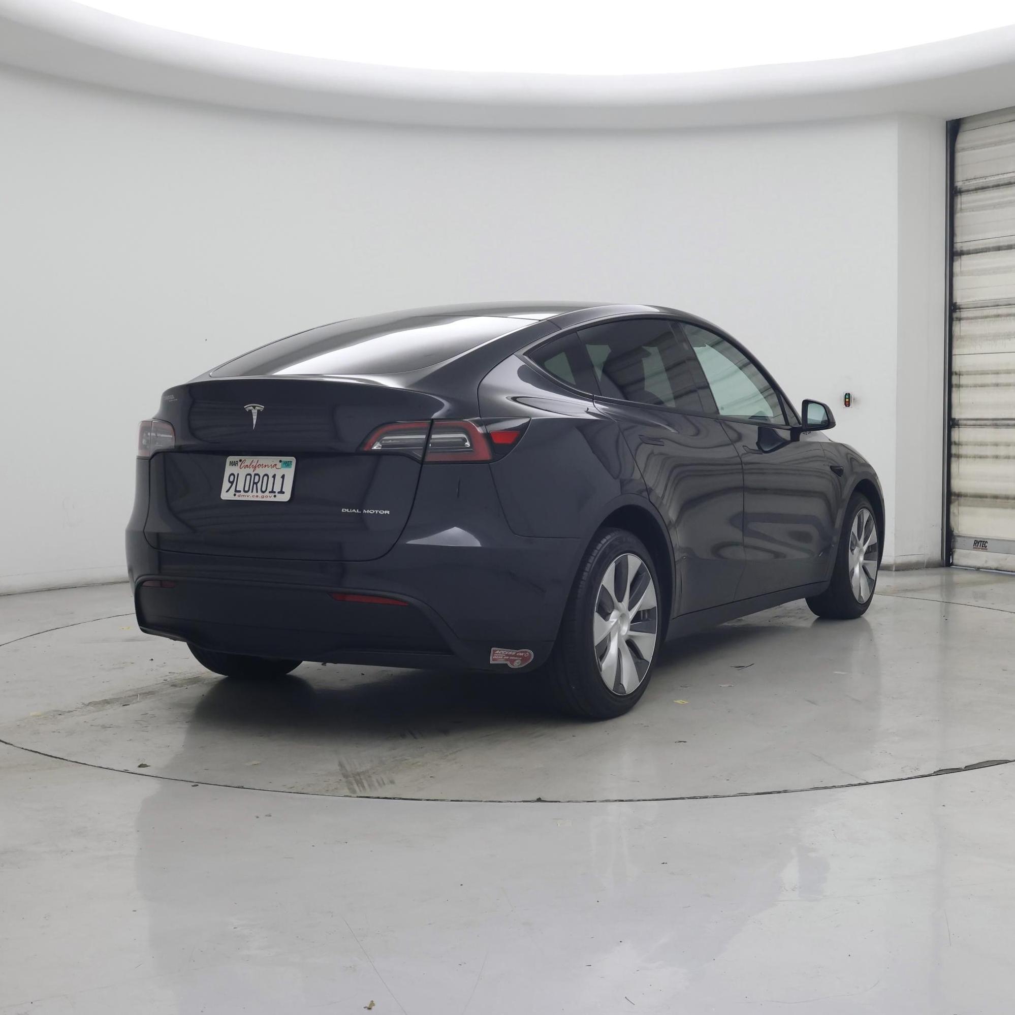 Thumbnail: 2024 Tesla Model Y - 8