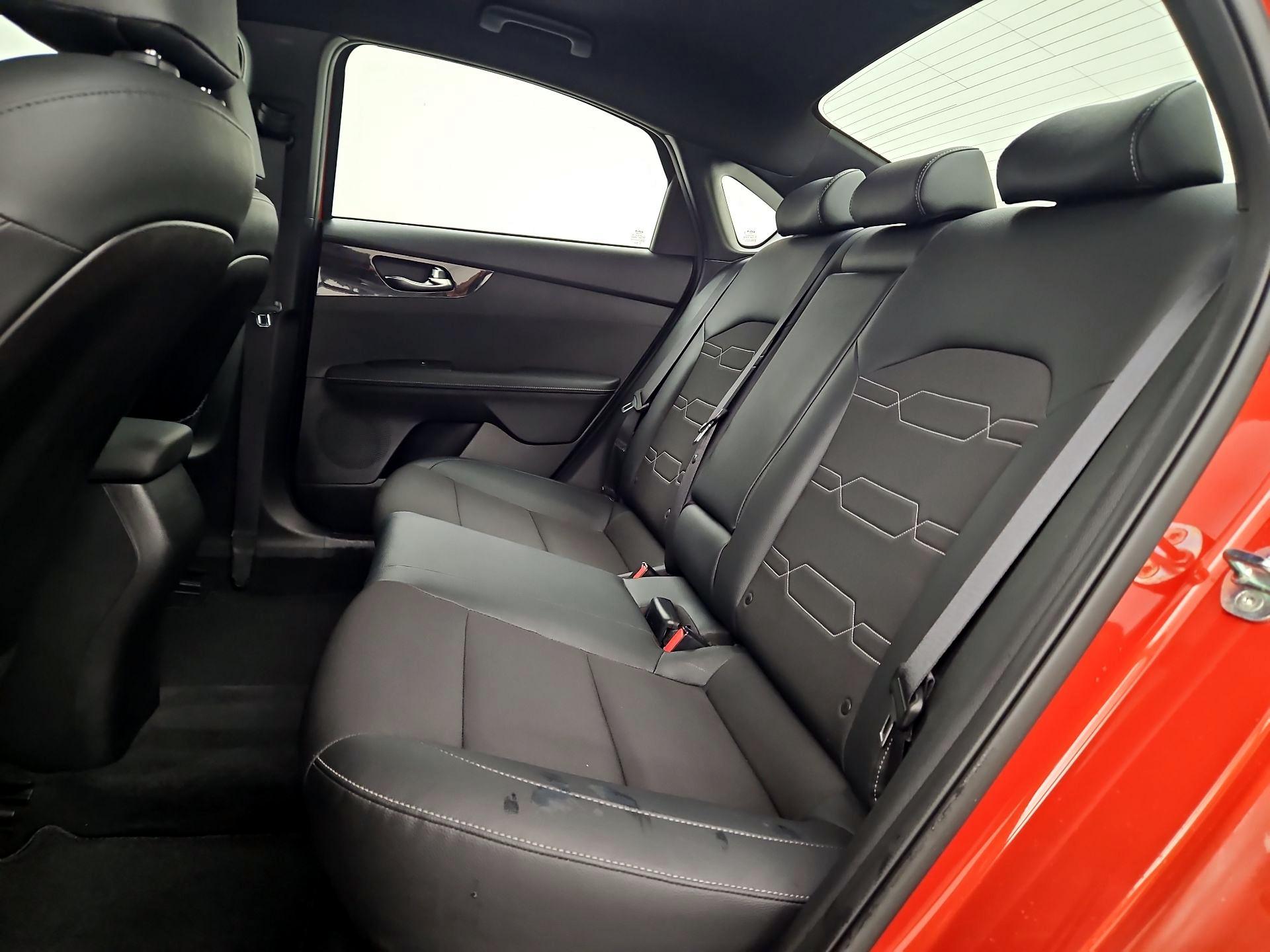 Thumbnail: 2022 Kia Forte - 18