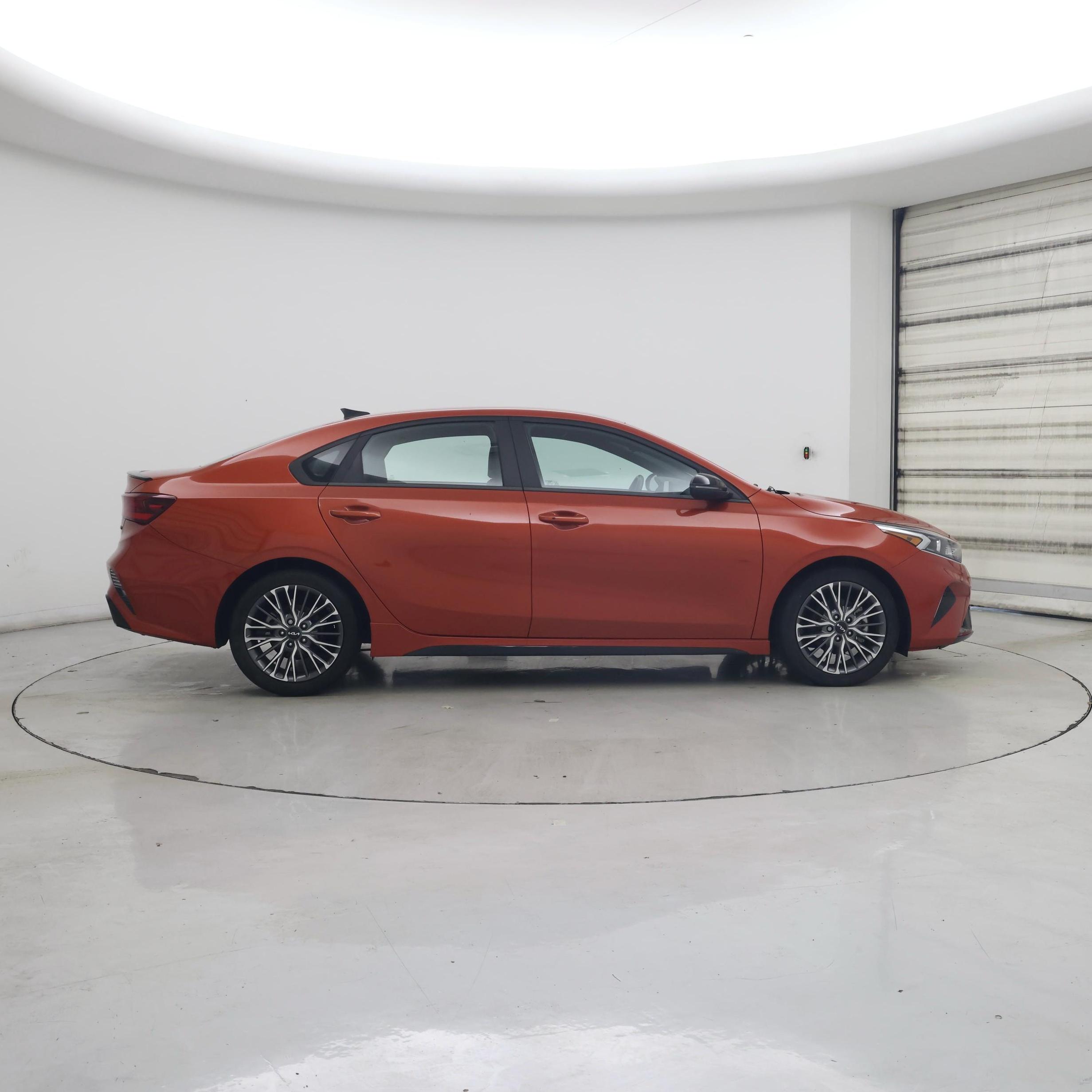 Thumbnail: 2022 Kia Forte - 7