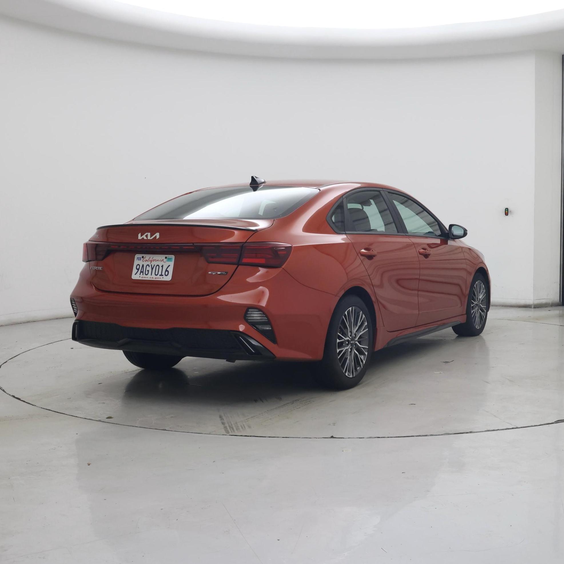 Thumbnail: 2022 Kia Forte - 8