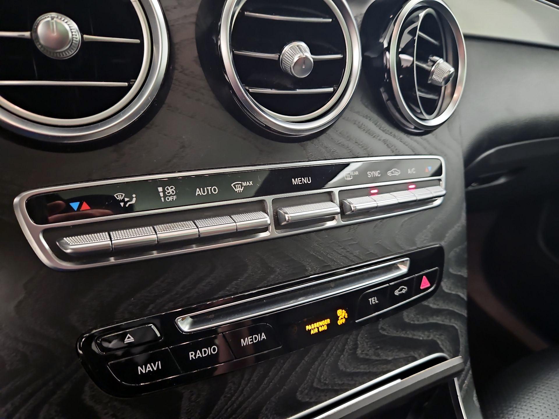 Thumbnail: 2019 Mercedes-Benz GLC - 17