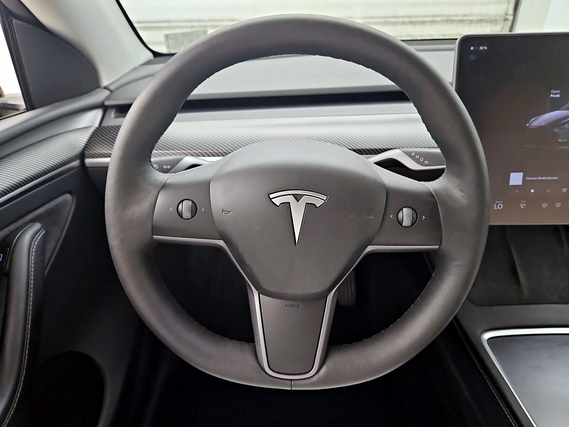 Thumbnail: 2023 Tesla Model Y - 10