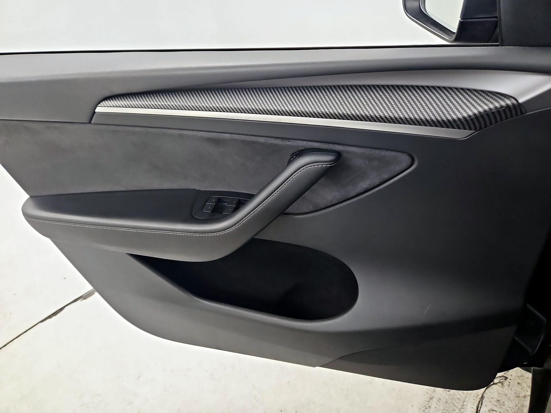 Thumbnail: 2023 Tesla Model Y - 12