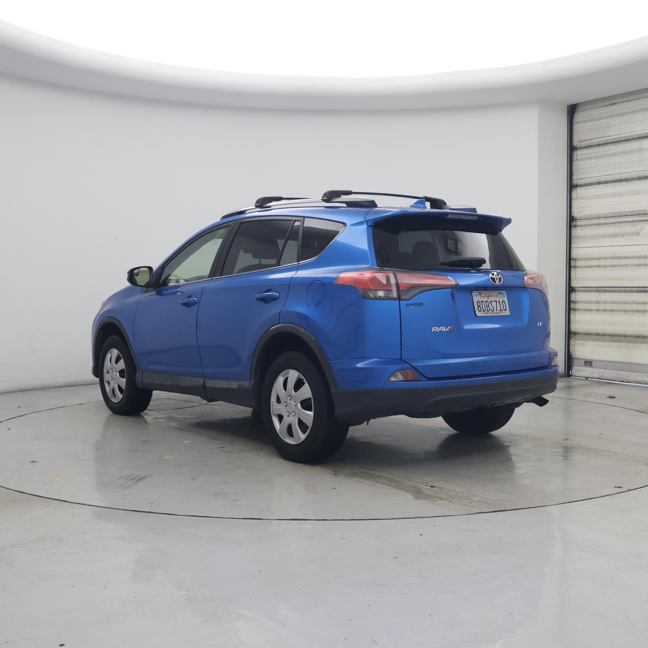 Thumbnail: 2018 Toyota RAV4 - 2