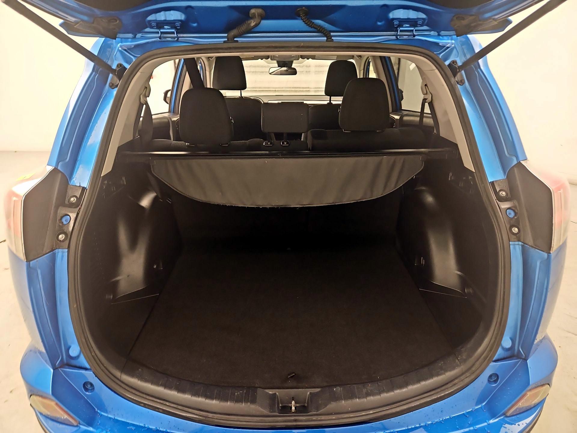 Thumbnail: 2018 Toyota RAV4 - 19