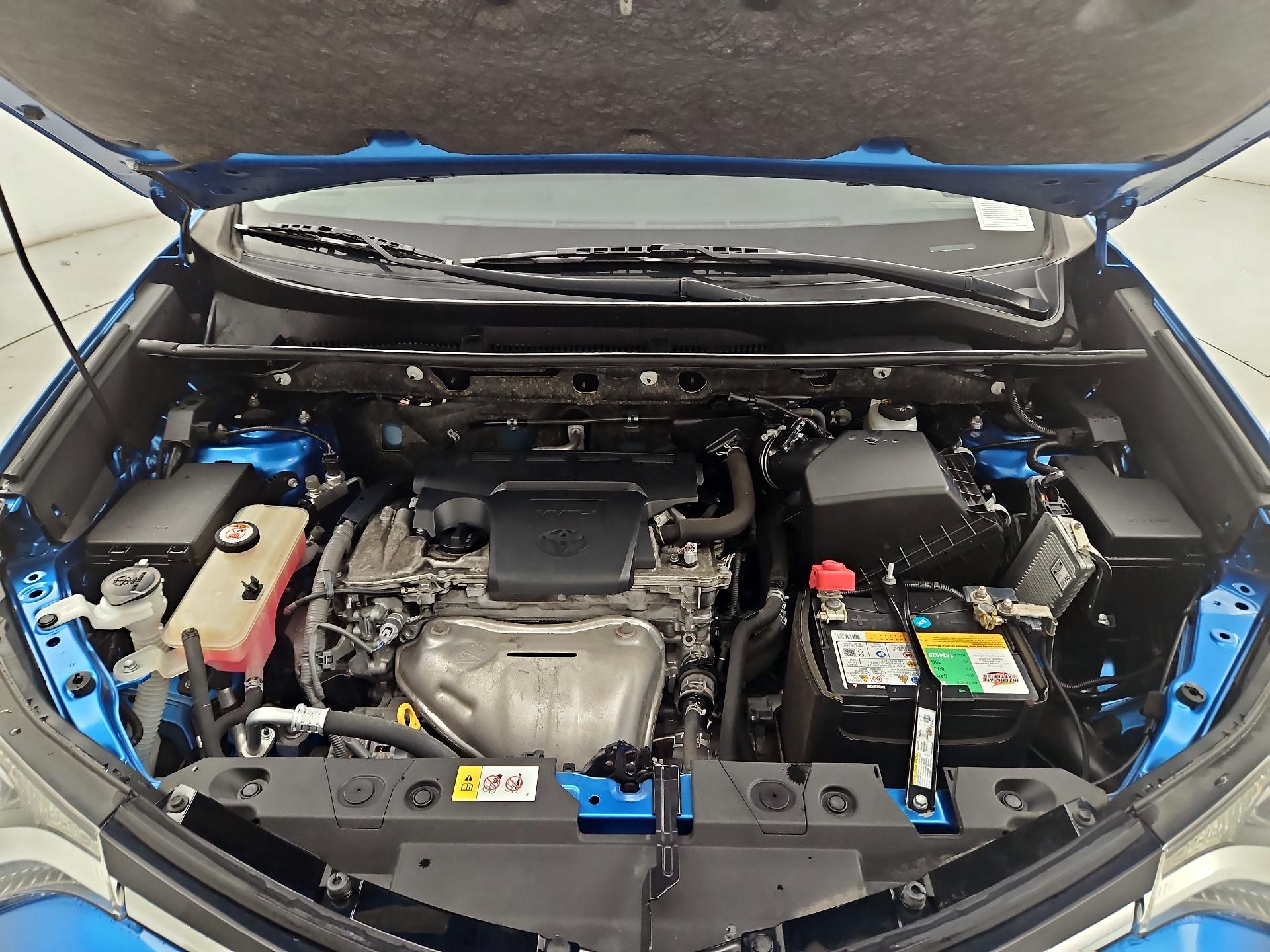 Thumbnail: 2018 Toyota RAV4 - 20