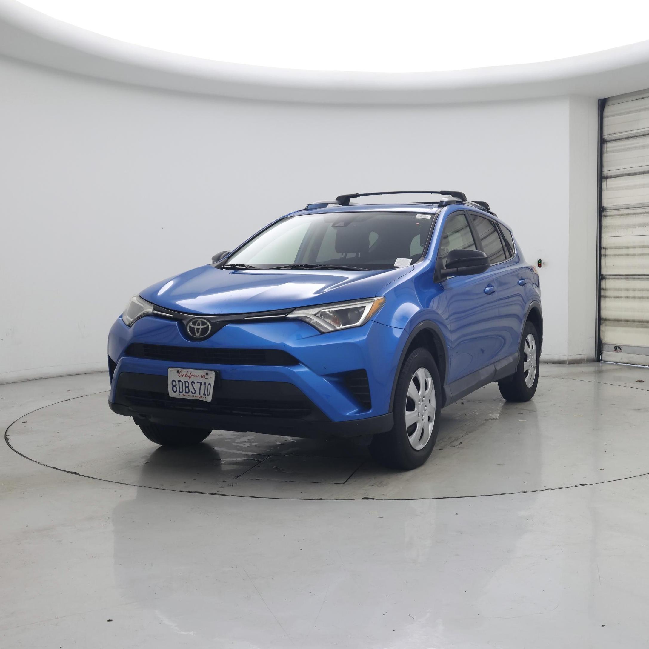 Thumbnail: 2018 Toyota RAV4 - 4