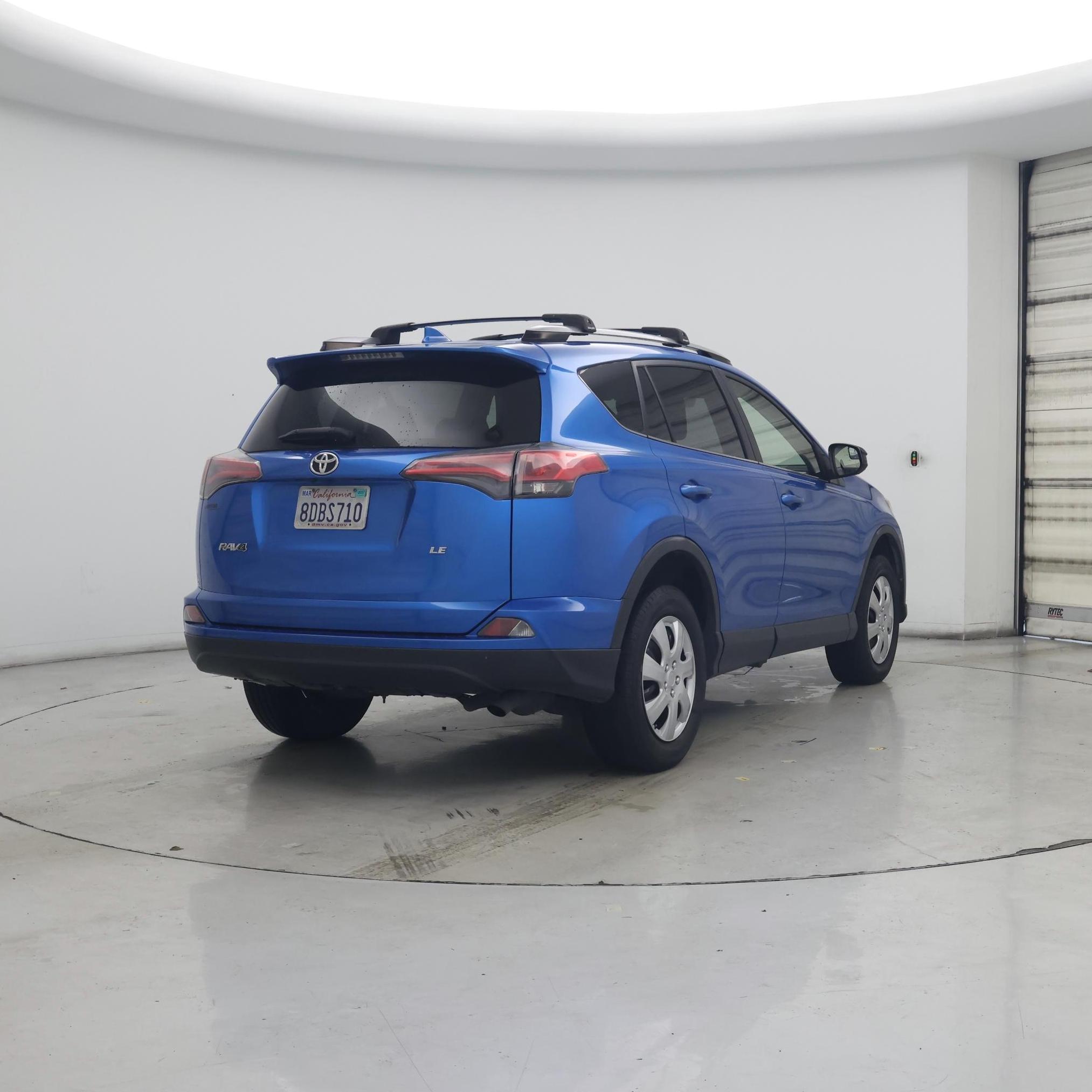 Thumbnail: 2018 Toyota RAV4 - 8