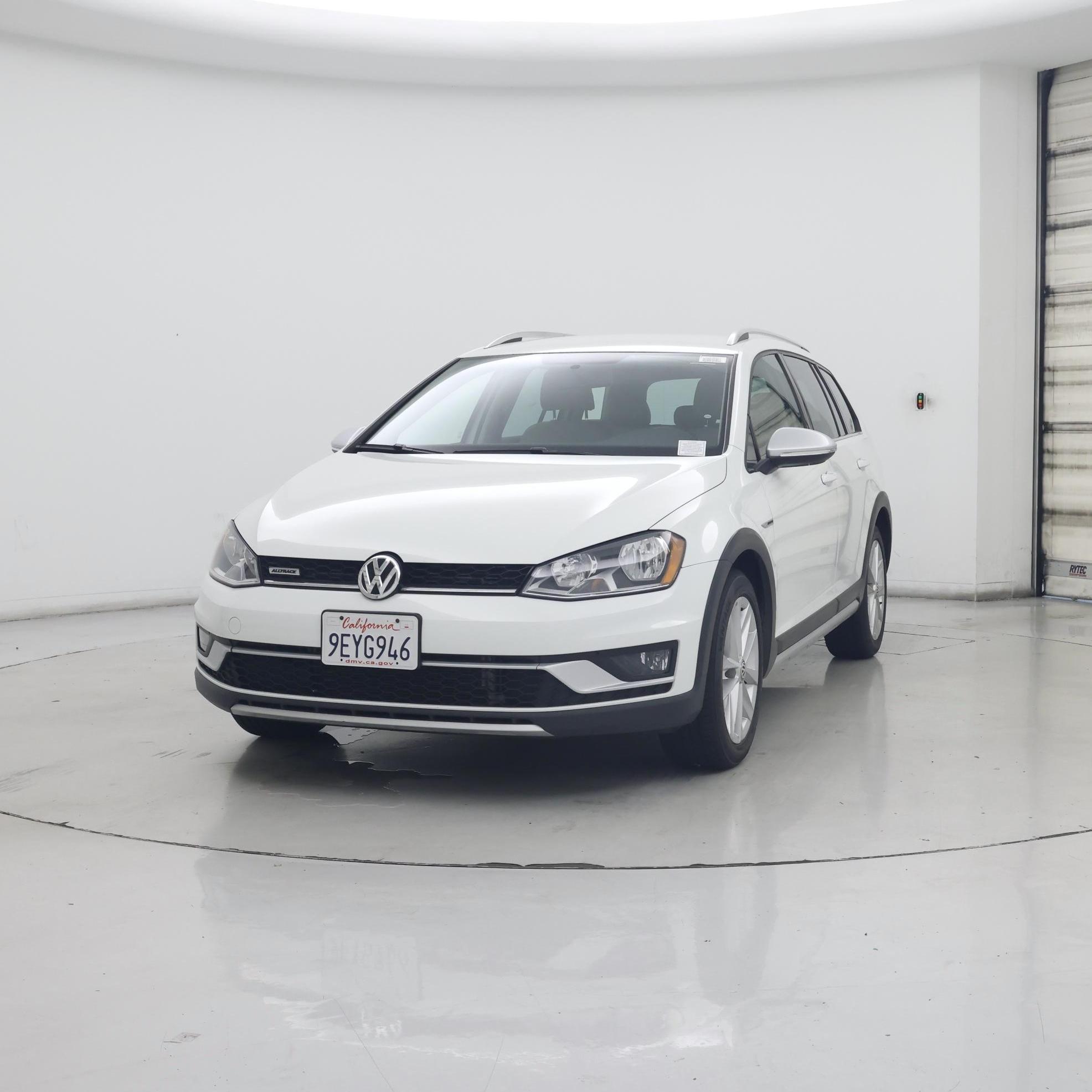 Thumbnail: 2017 Volkswagen Golf - 4