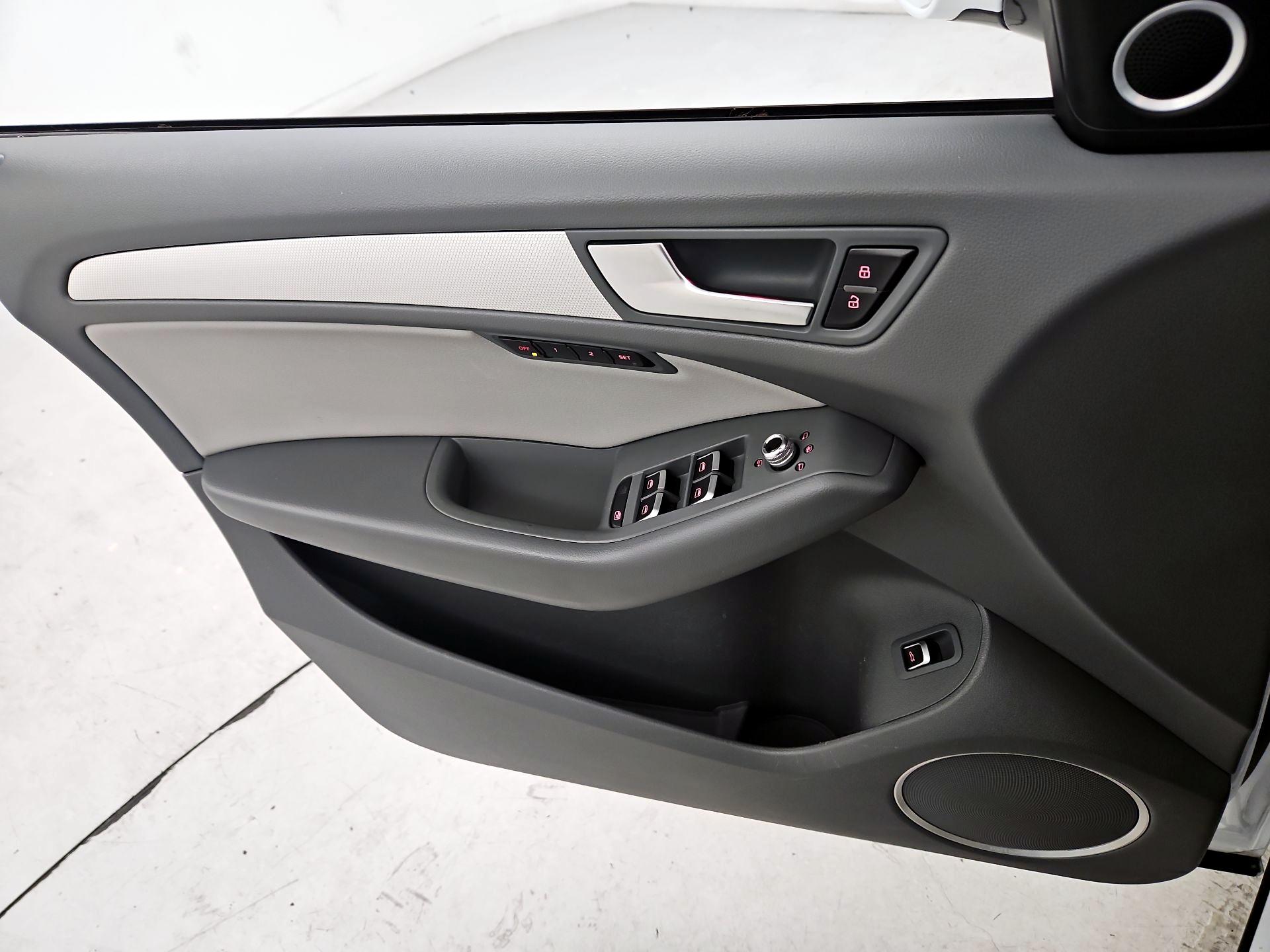 Thumbnail: 2015 Audi Q5 - 12