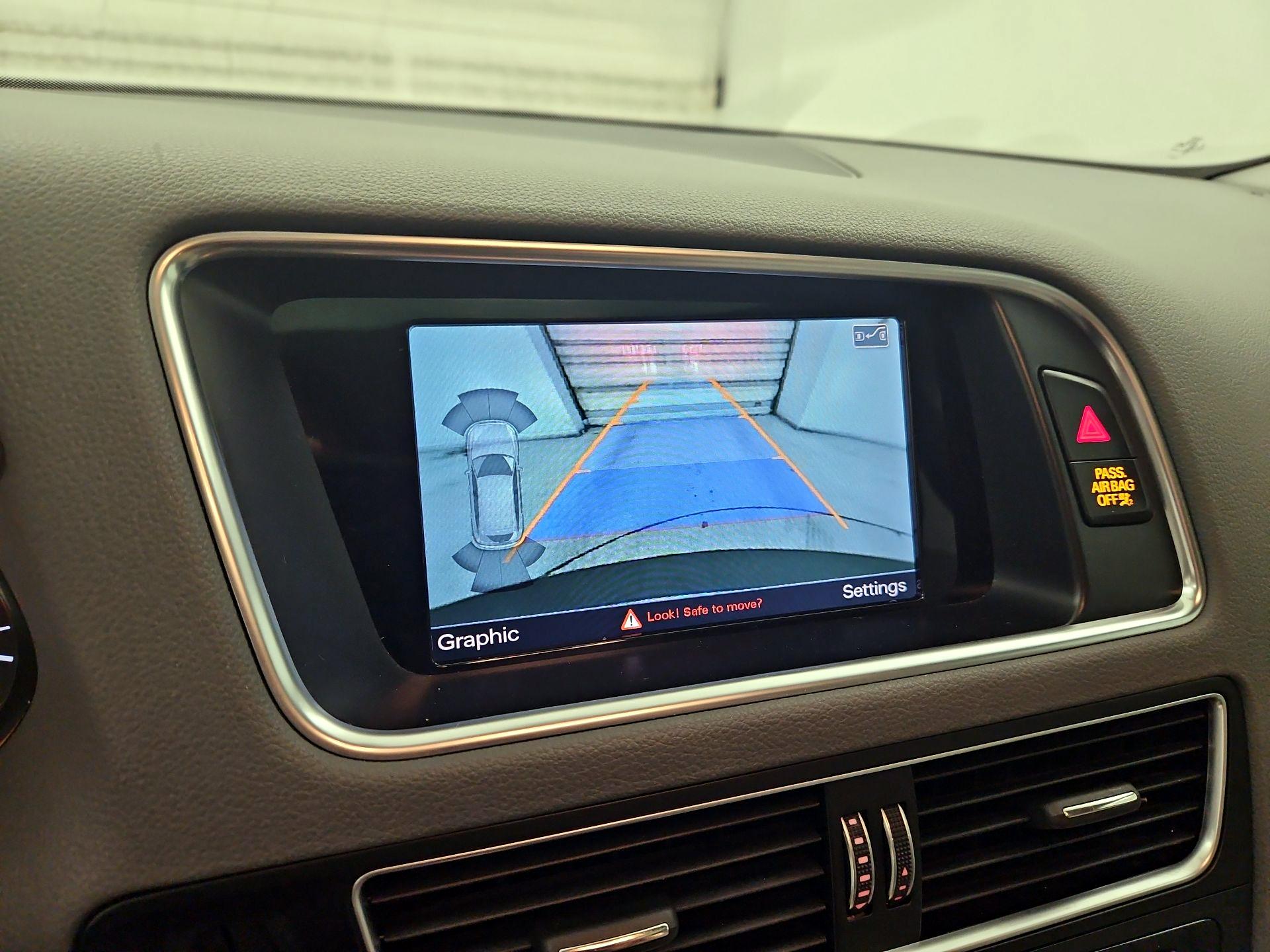 Thumbnail: 2015 Audi Q5 - 15
