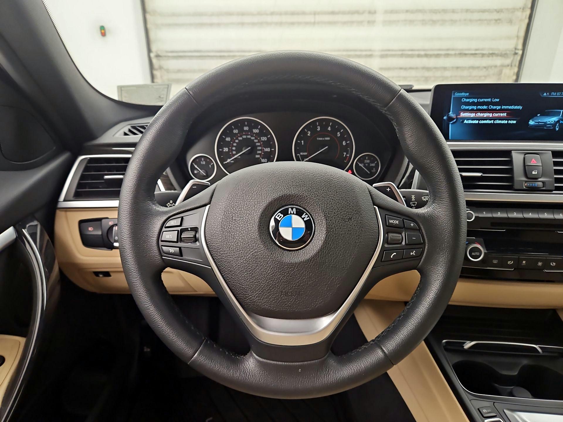 Thumbnail: 2017 BMW 3 Series - 10