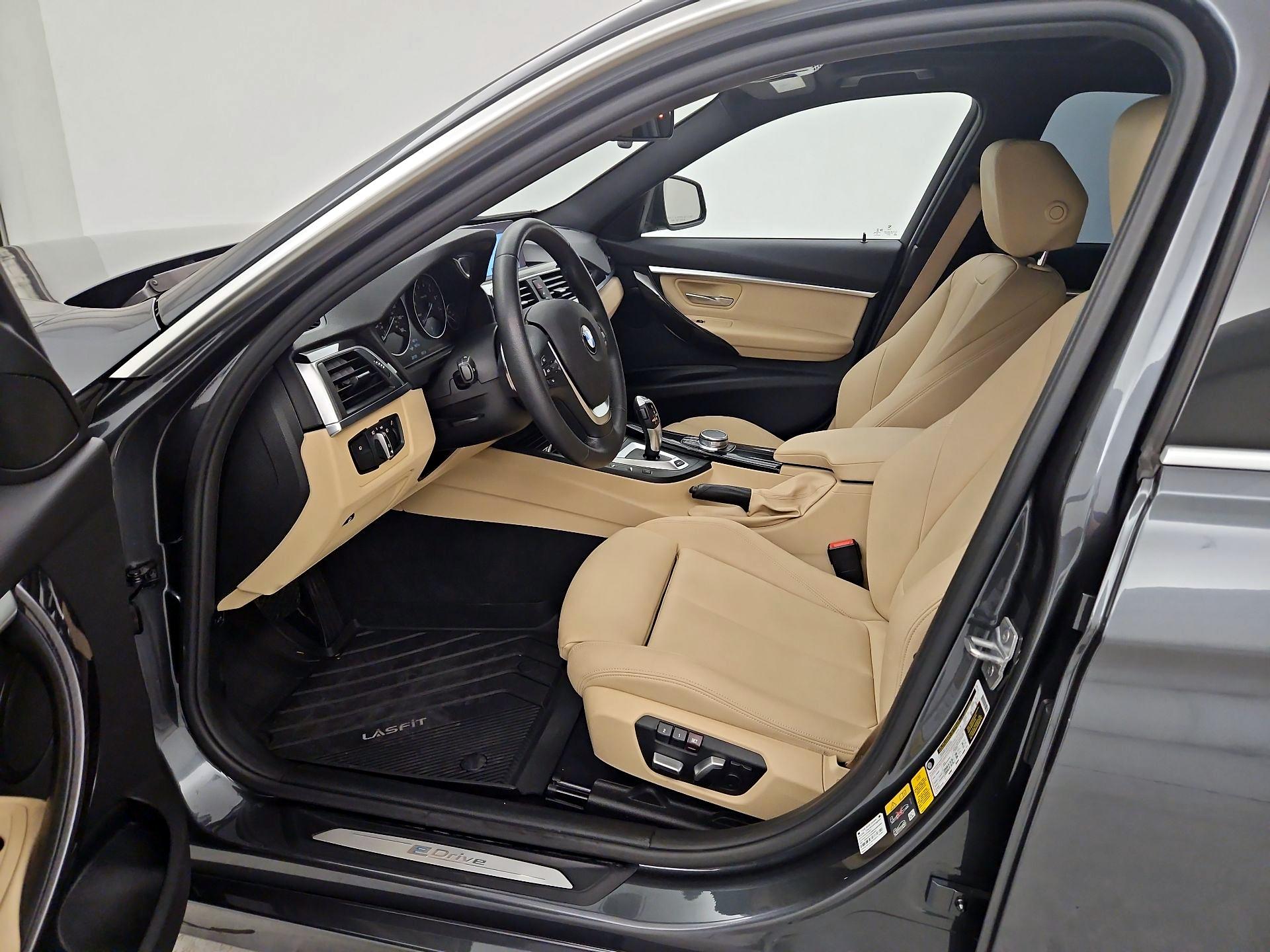 Thumbnail: 2017 BMW 3 Series - 11