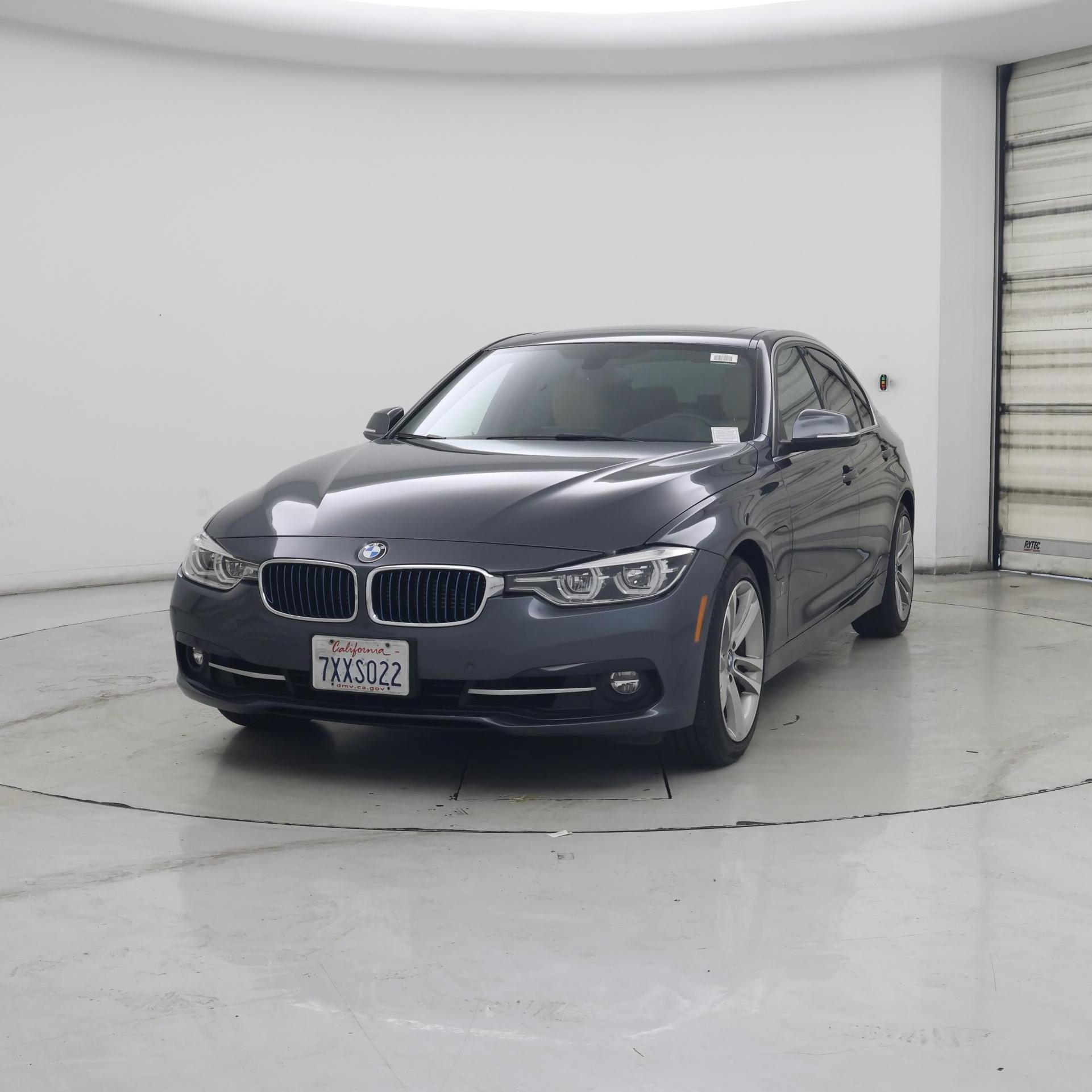 Thumbnail: 2017 BMW 3 Series - 4