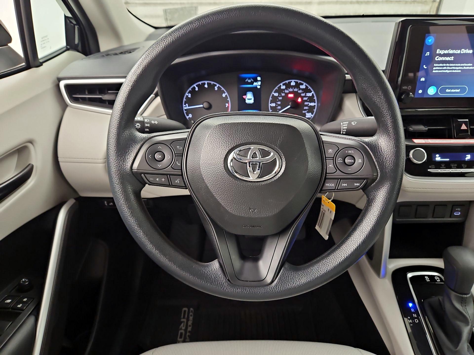 Thumbnail: 2025 Toyota Corolla Cross - 10