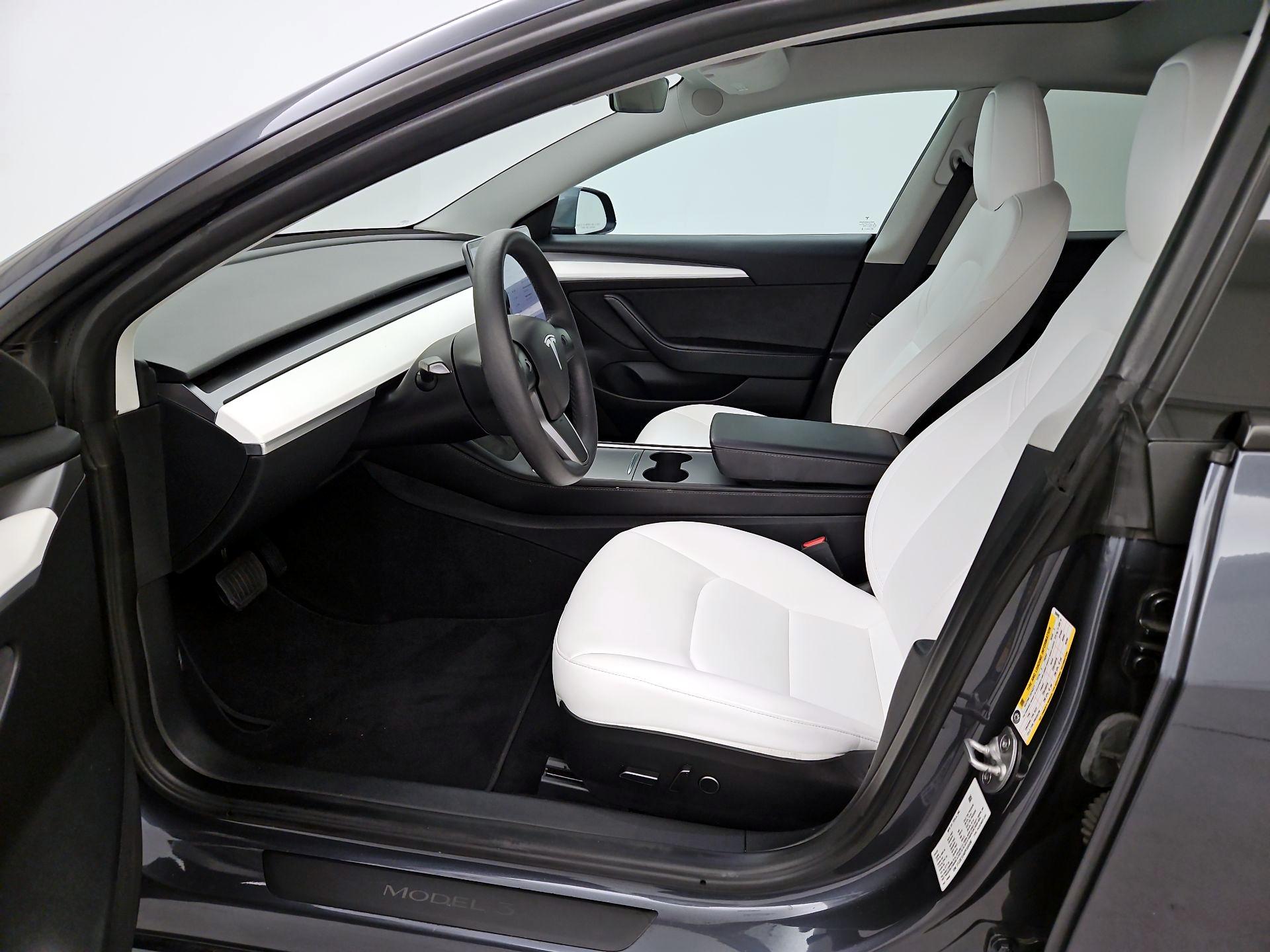 Thumbnail: 2023 Tesla Model 3 - 11