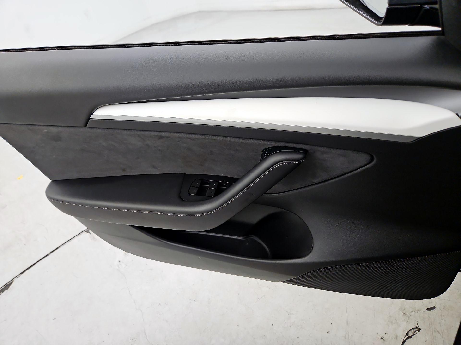 Thumbnail: 2023 Tesla Model 3 - 12