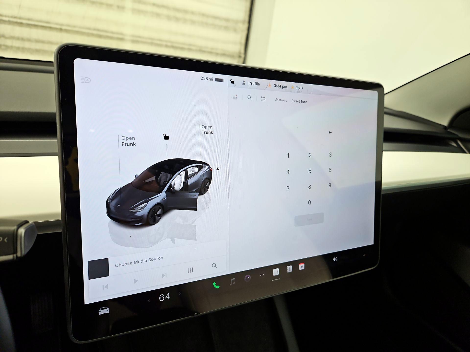 Thumbnail: 2023 Tesla Model 3 - 15
