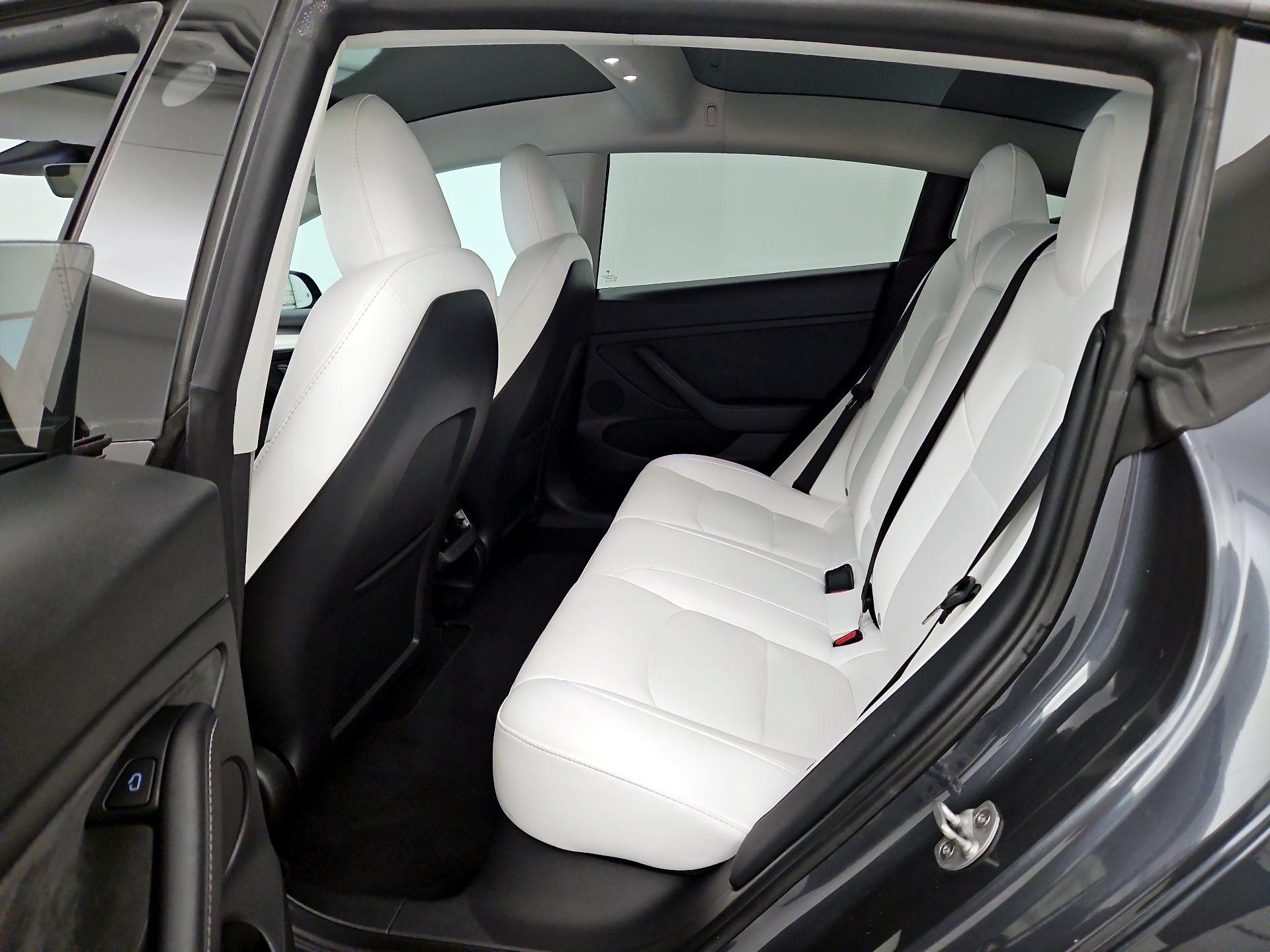 Thumbnail: 2023 Tesla Model 3 - 18