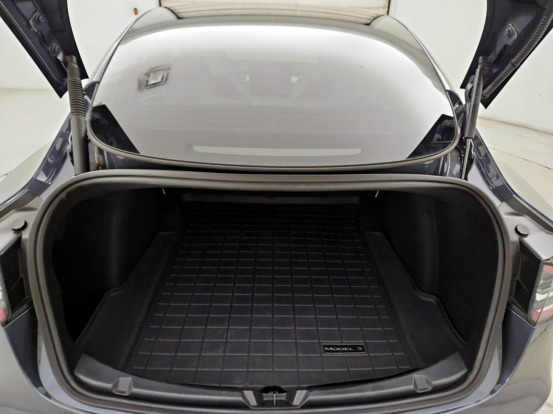Thumbnail: 2023 Tesla Model 3 - 19