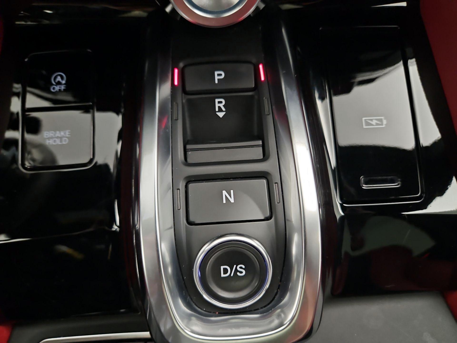 Thumbnail: 2022 Acura MDX - 17