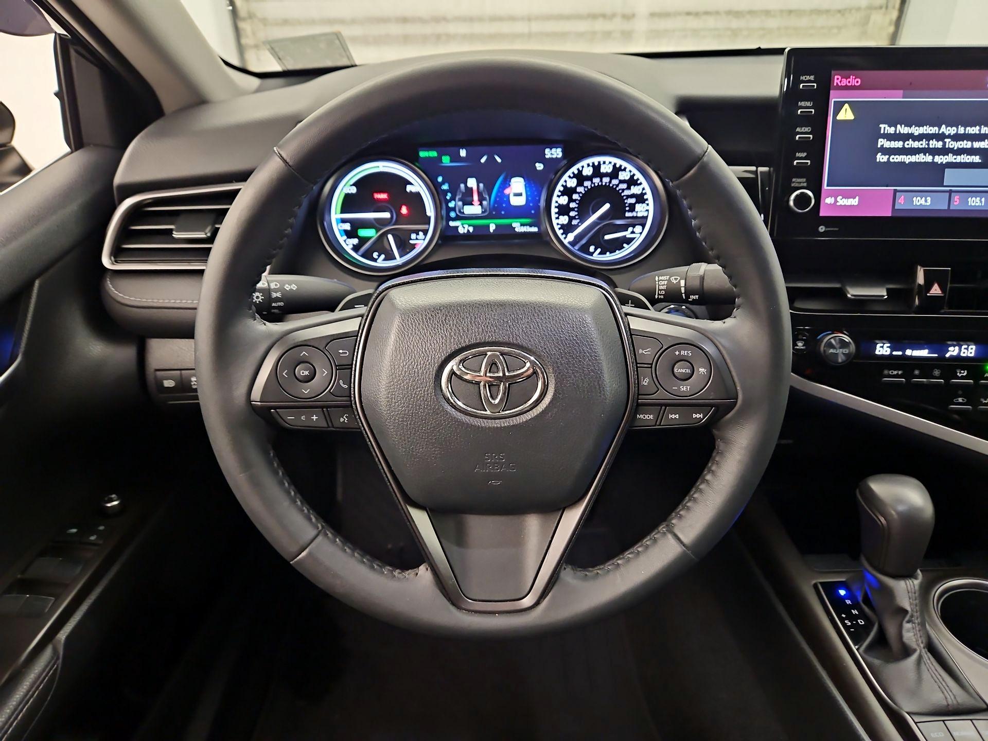 Thumbnail: 2022 Toyota Camry - 10
