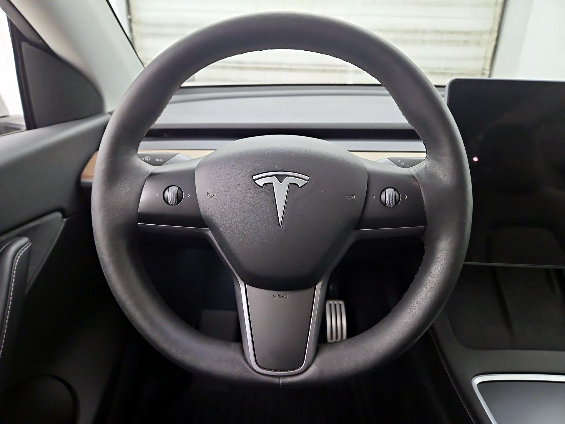 Thumbnail: 2022 Tesla Model Y - 10