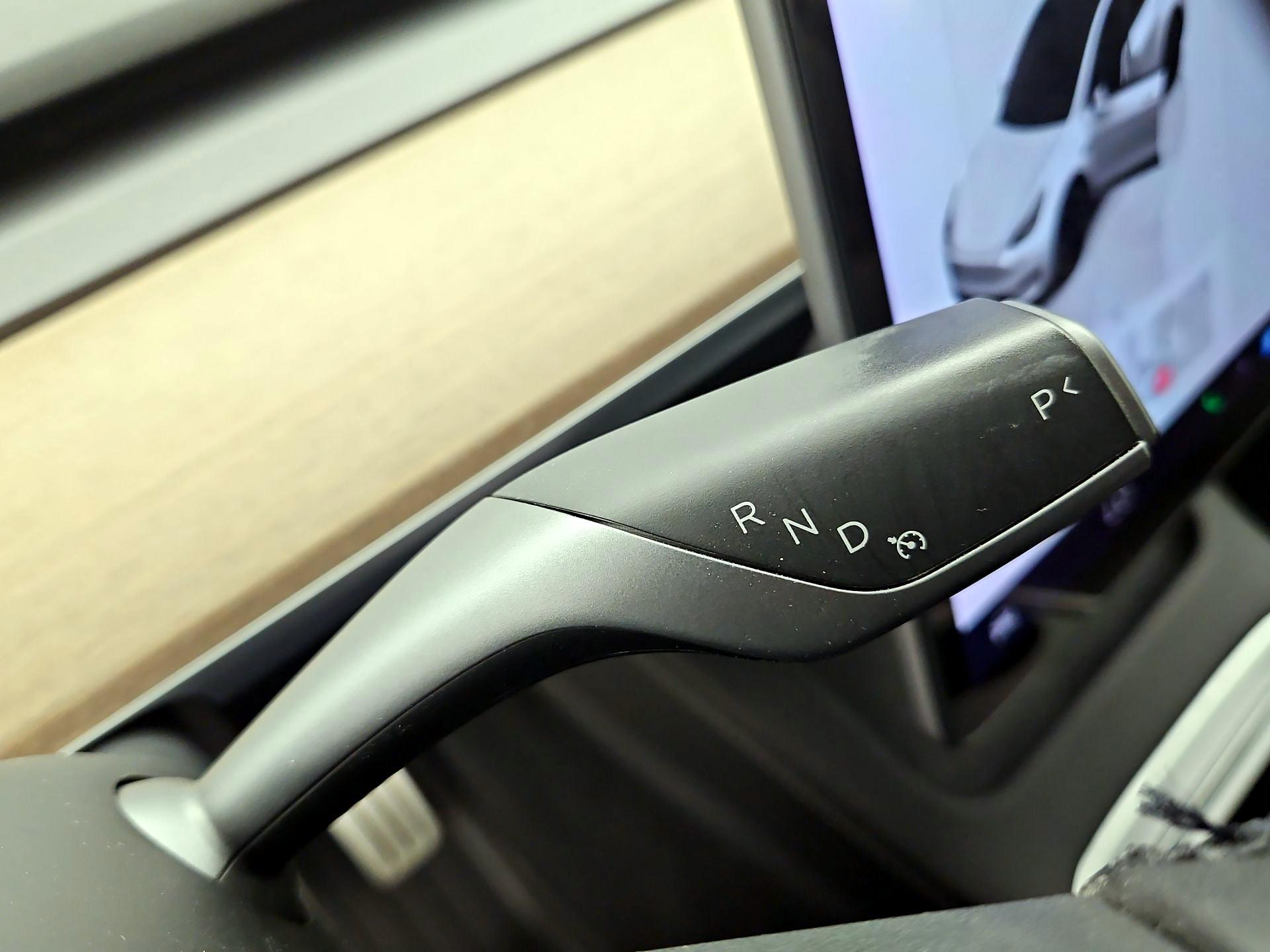 Thumbnail: 2022 Tesla Model Y - 17