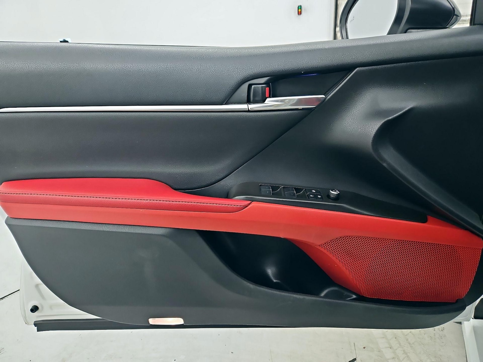 2021 Toyota Camry XSE - Photo 13