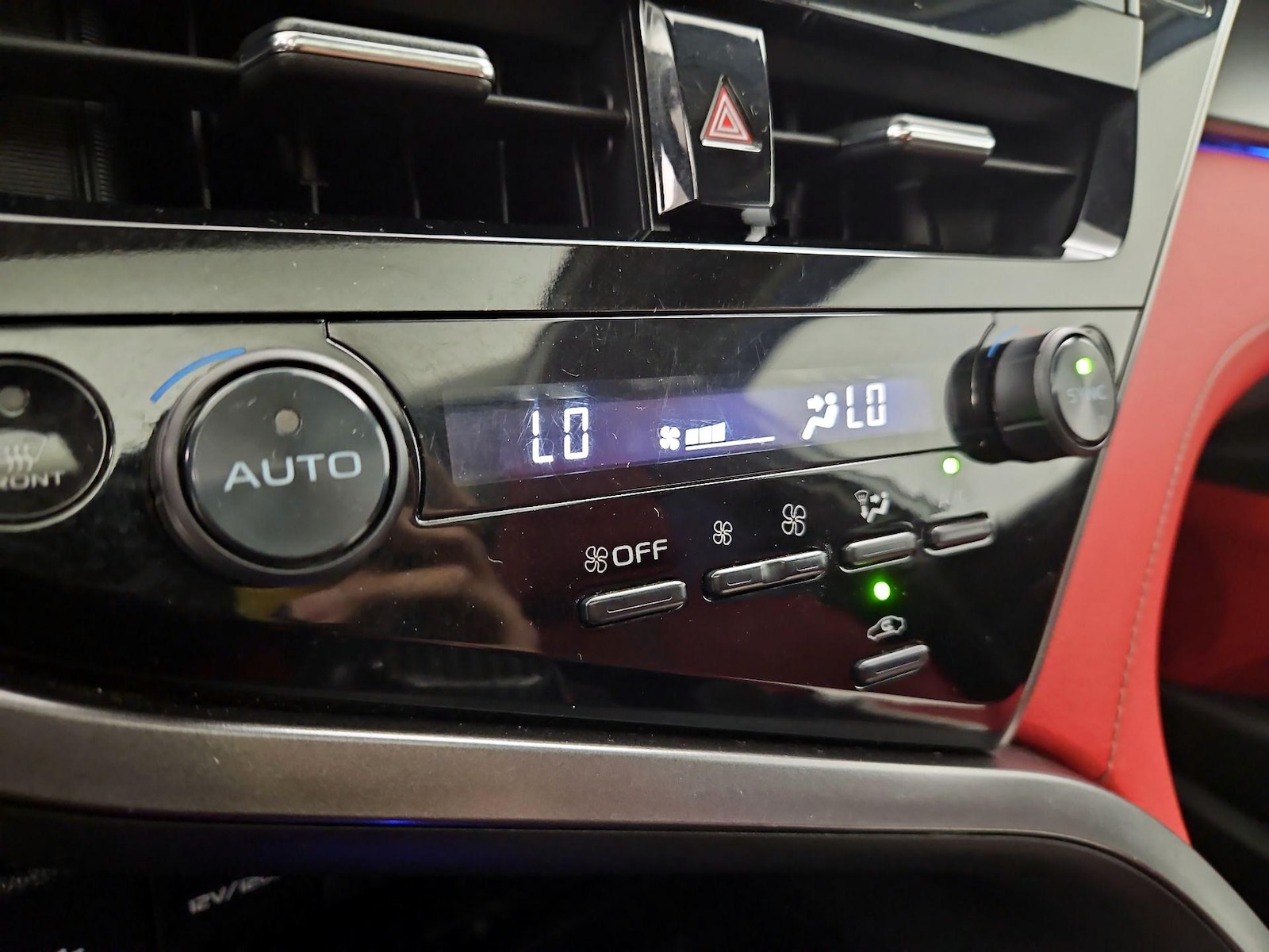 2021 Toyota Camry XSE - Photo 17
