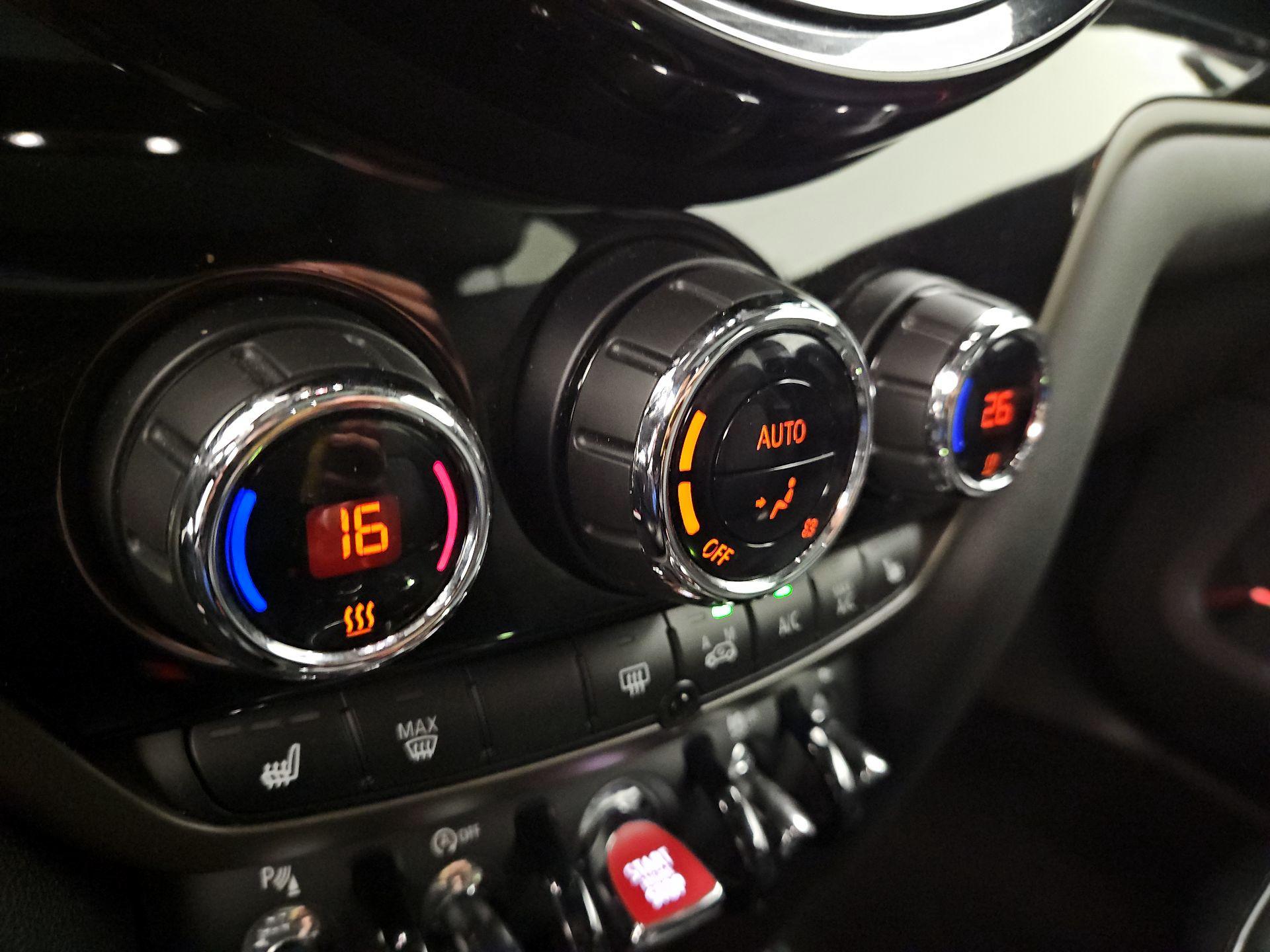 Thumbnail: 2018 MINI Cooper Countryman - 16