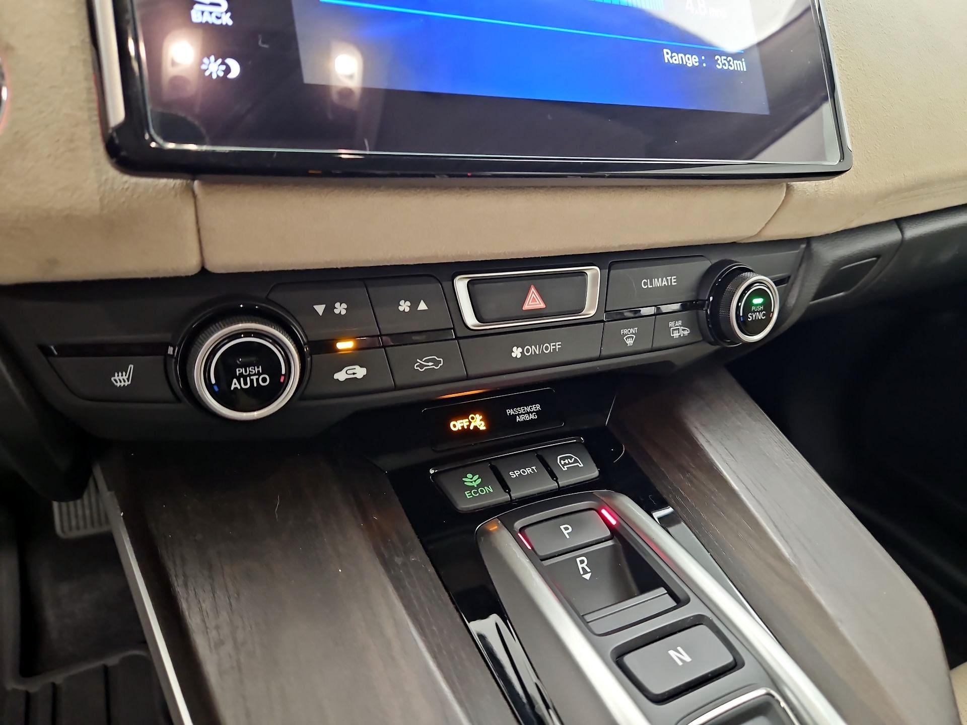 Thumbnail: 2018 Honda Clarity - 17