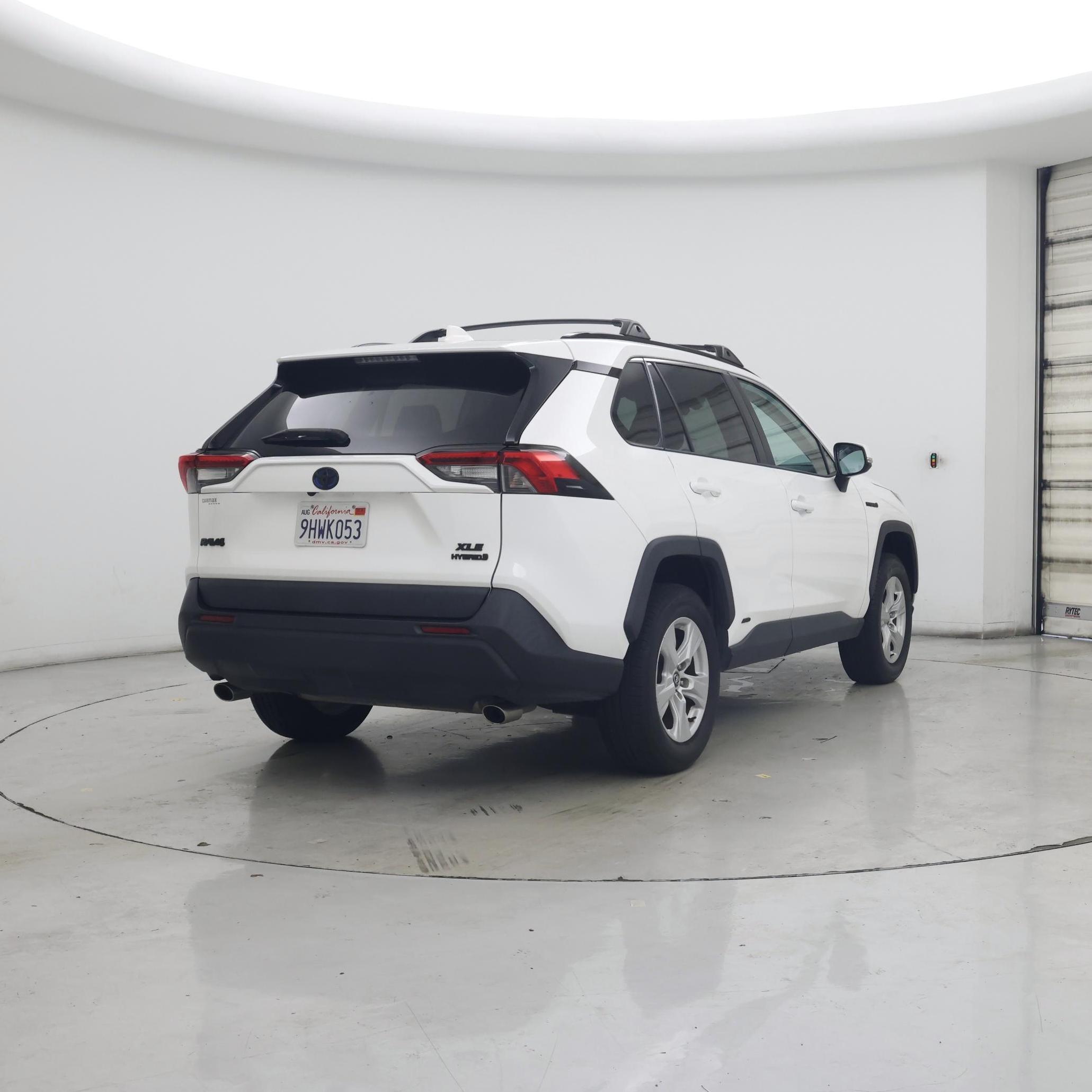 Thumbnail: 2020 Toyota RAV4 - 8