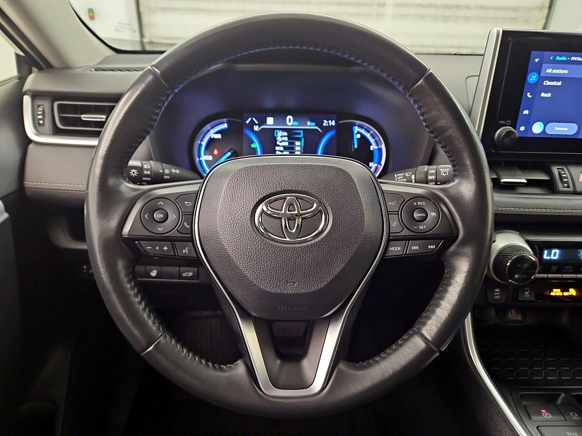 Thumbnail: 2024 Toyota RAV4 - 10