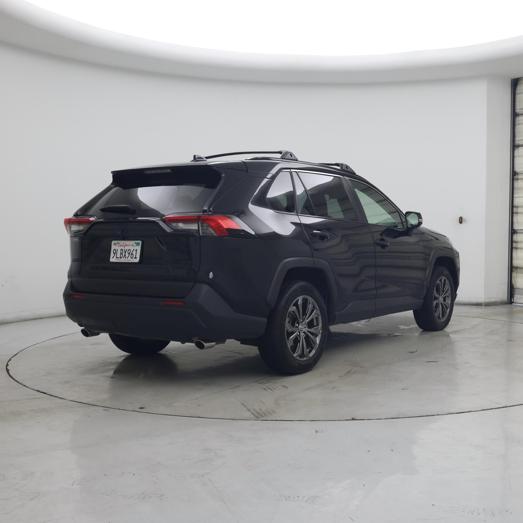 Thumbnail: 2024 Toyota RAV4 - 8