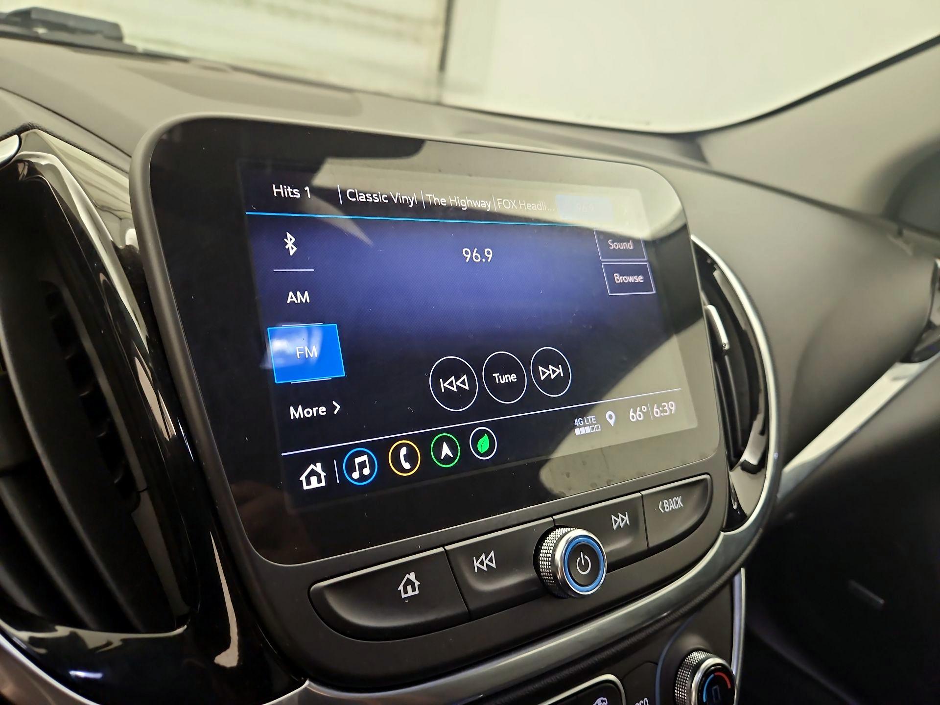 Thumbnail: 2019 Chevrolet Volt - 16