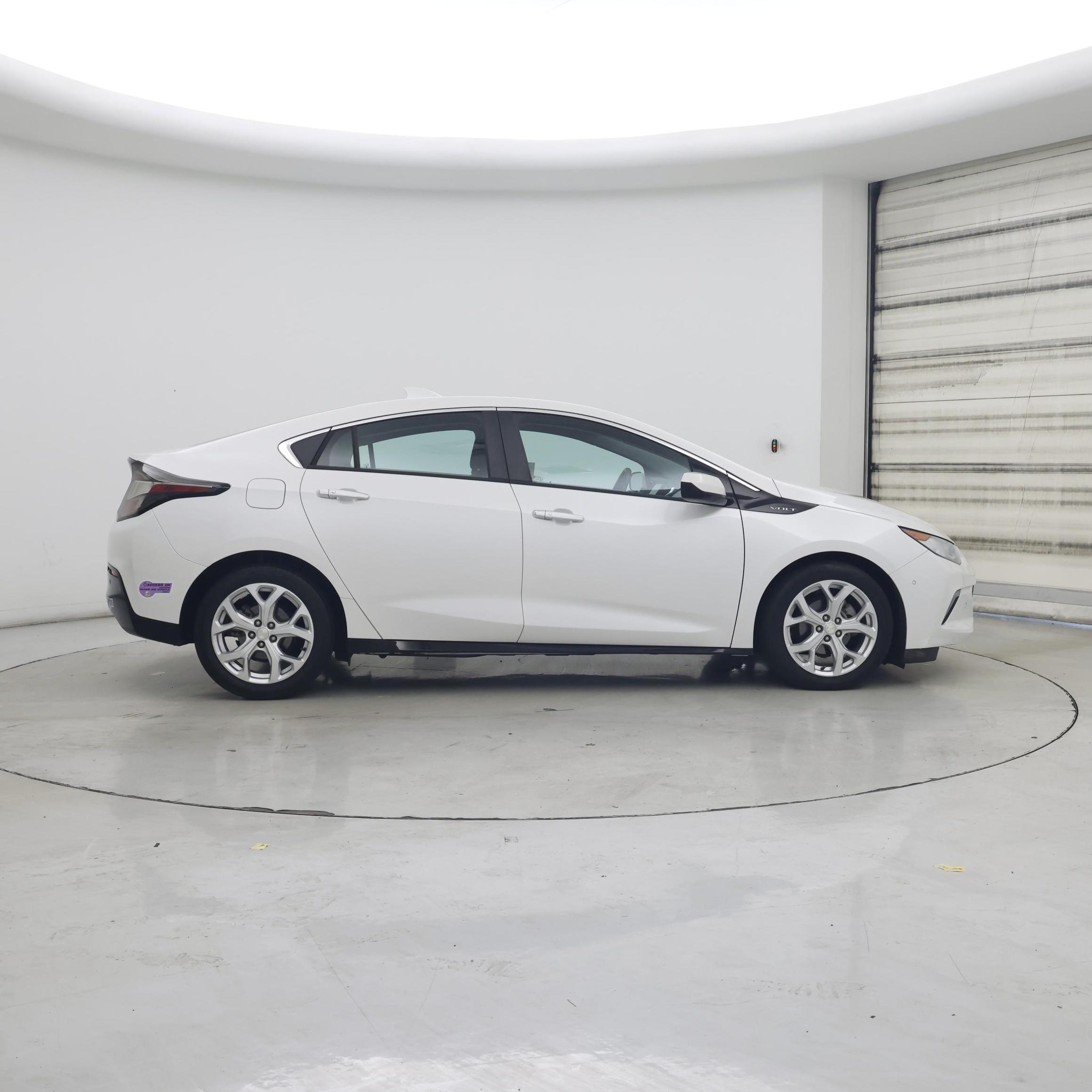 Thumbnail: 2019 Chevrolet Volt - 7