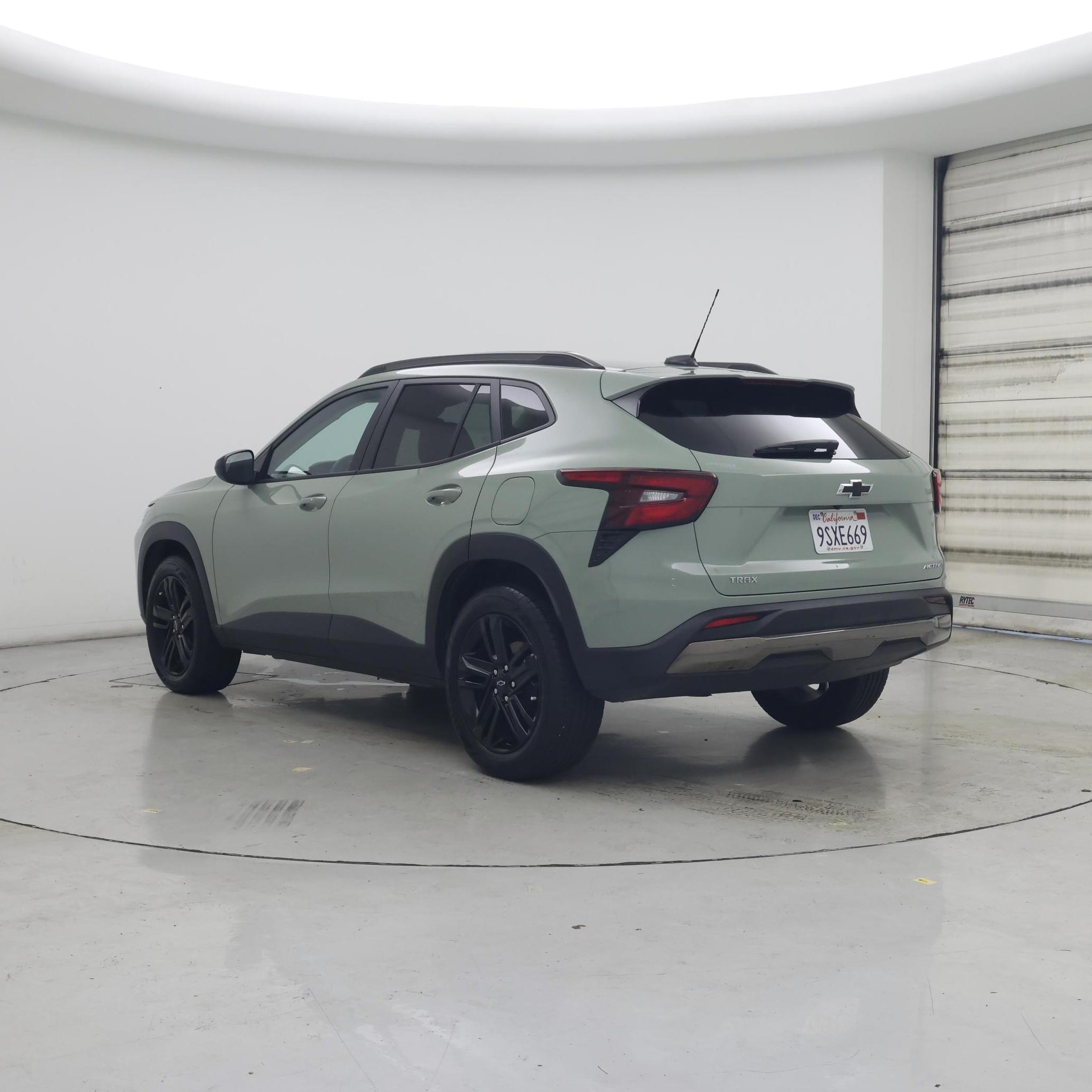 Thumbnail: 2025 Chevrolet Trax - 2
